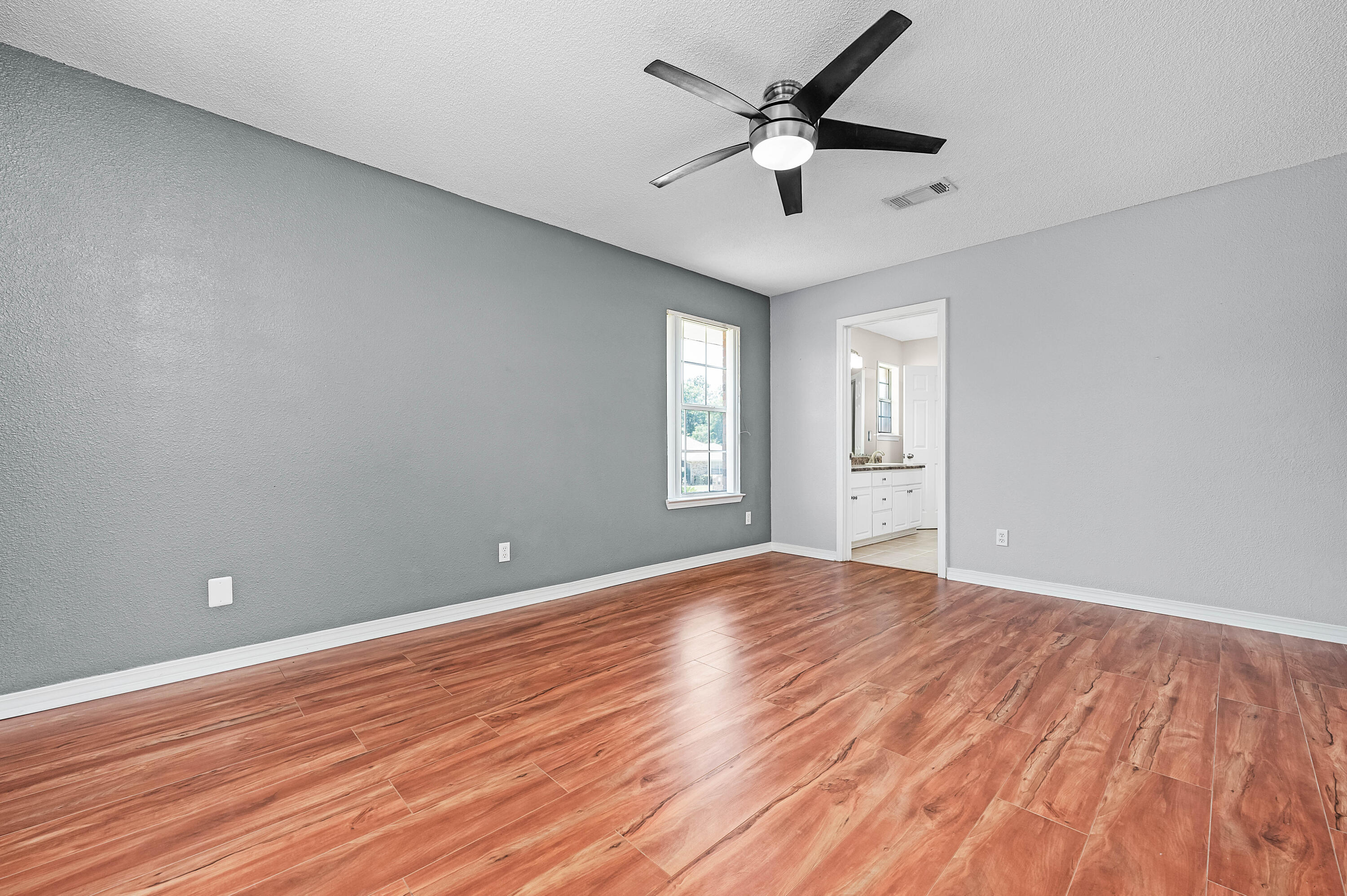 OAK MEADOWS - Residential