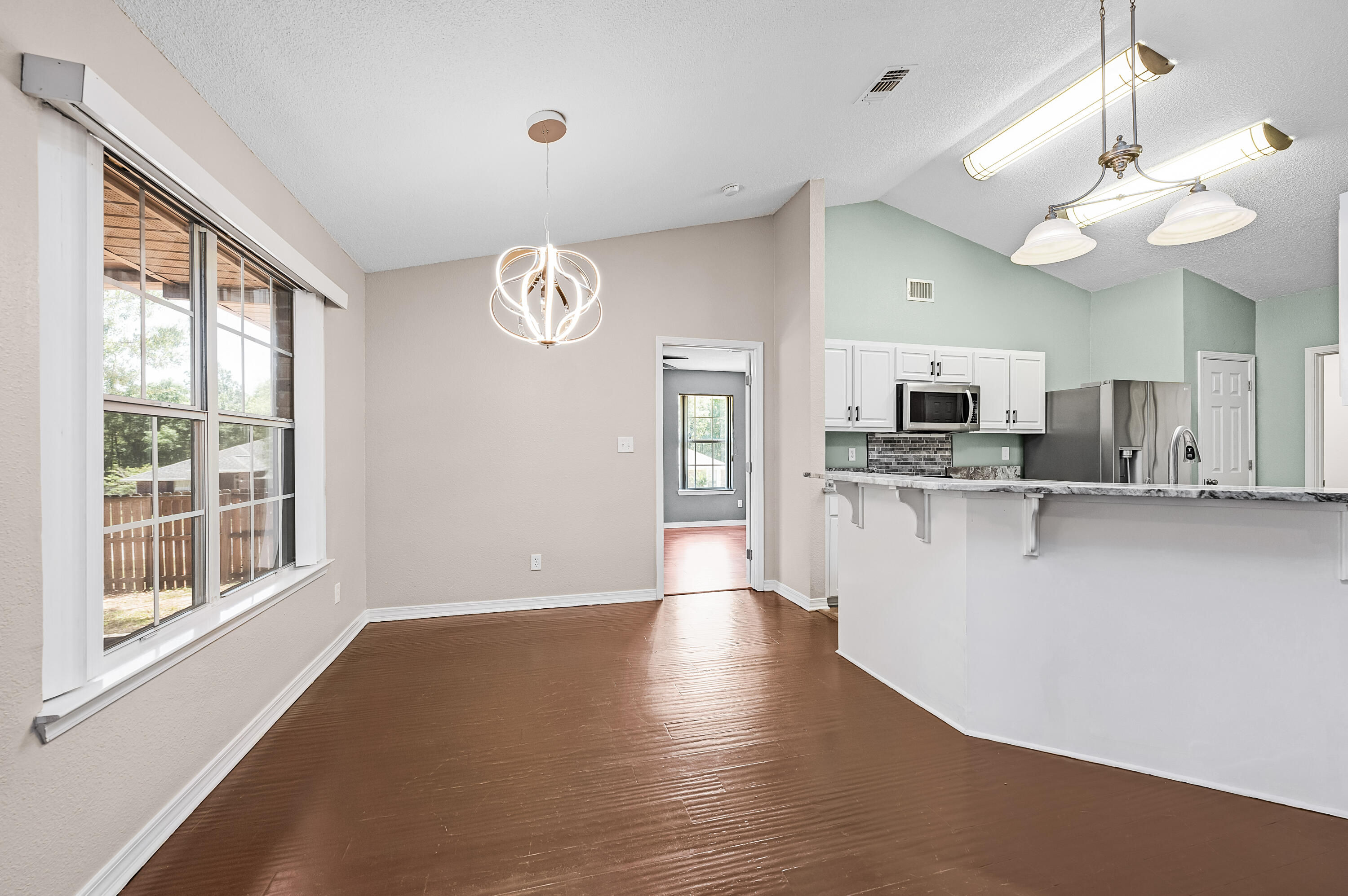 OAK MEADOWS - Residential