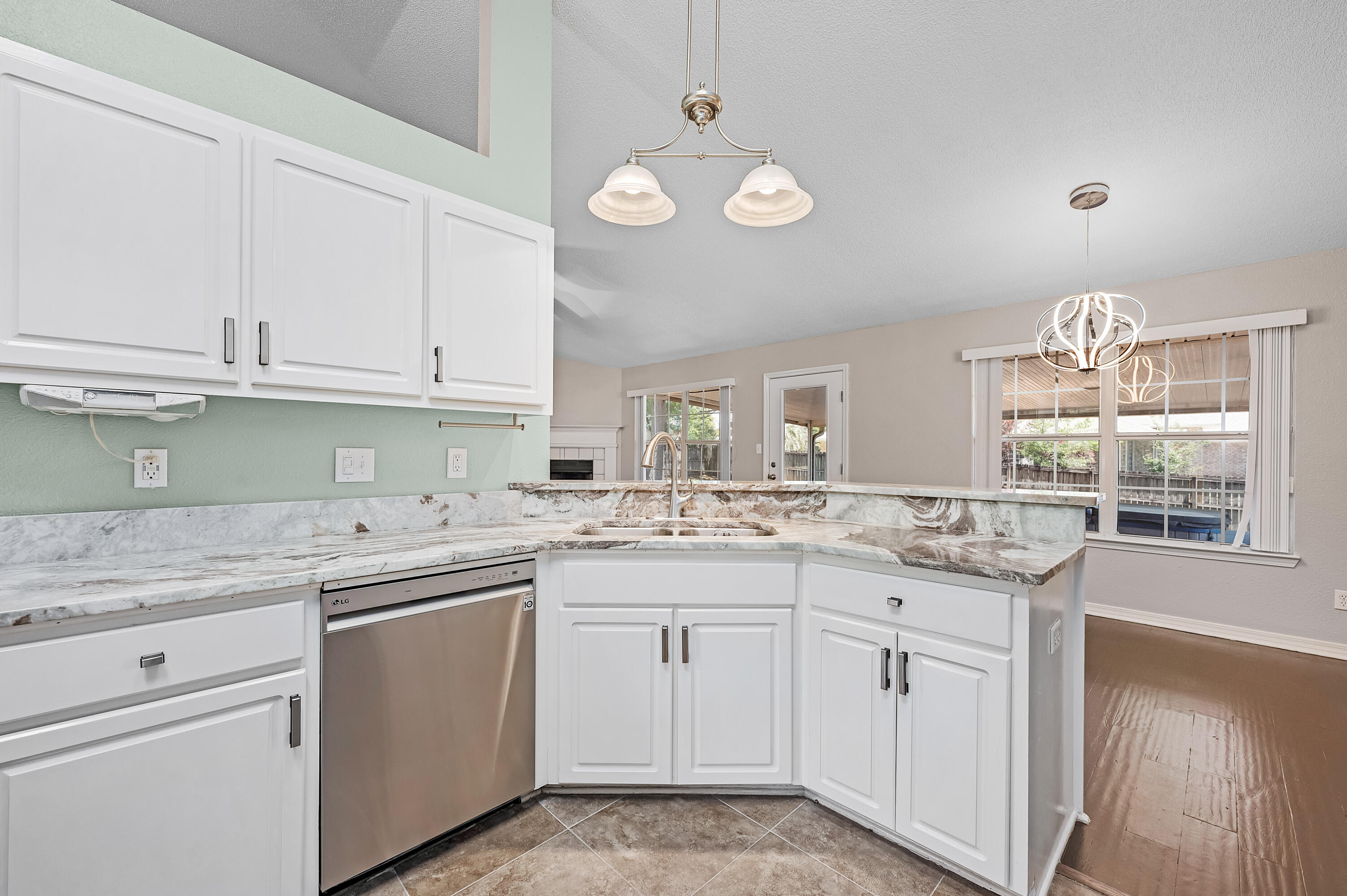 OAK MEADOWS - Residential