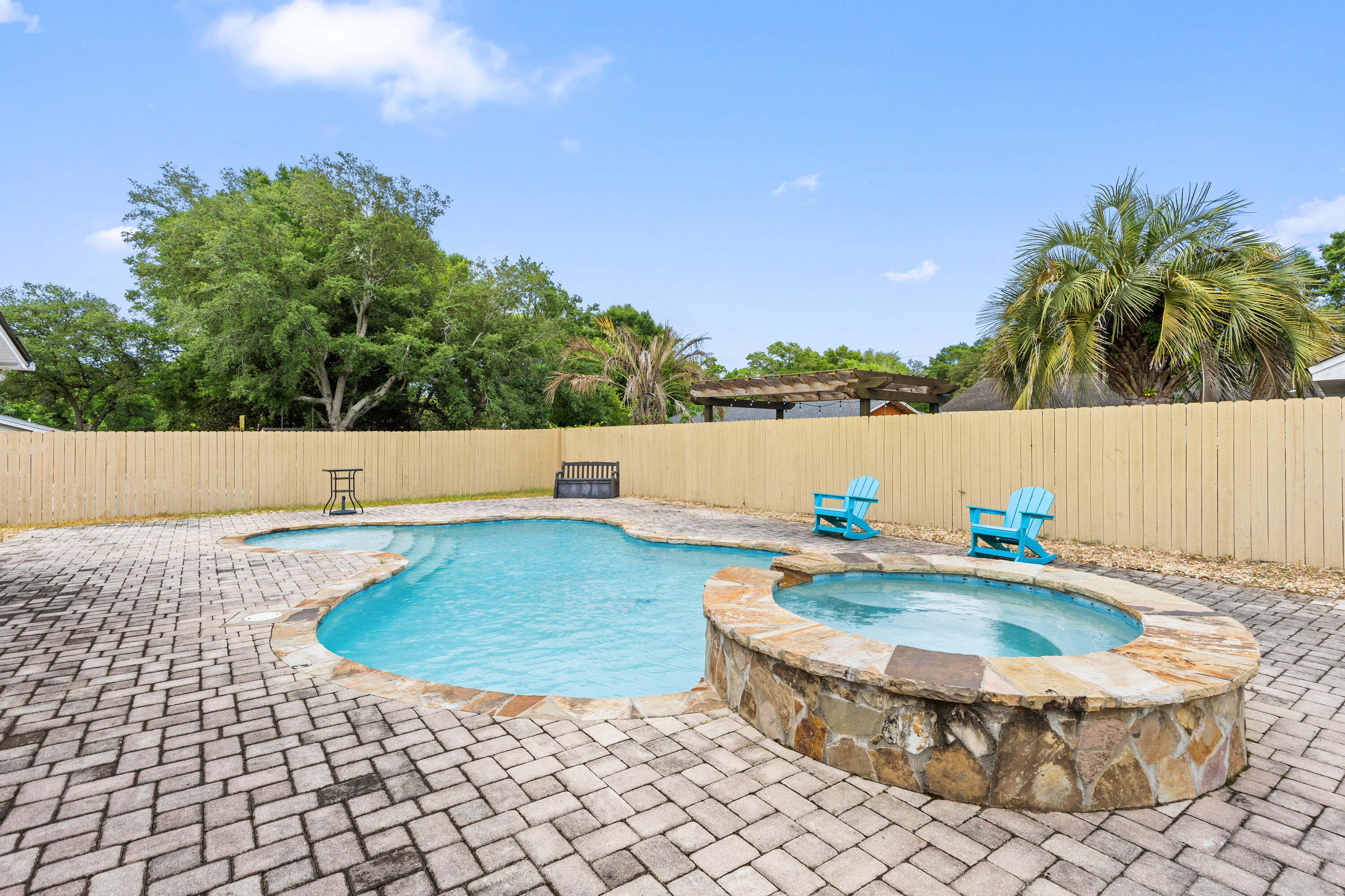 CREEKSIDE 2 - Residential