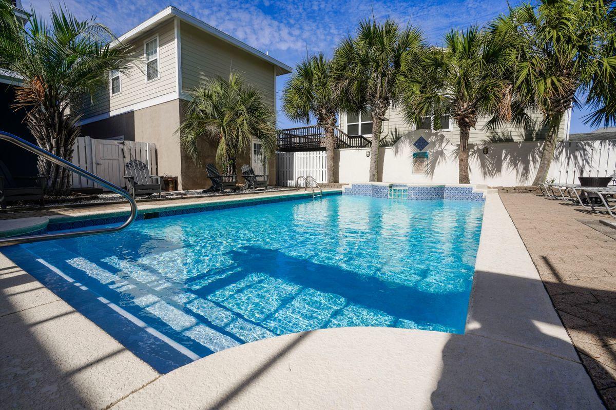 SUNSET VILLAS - Residential