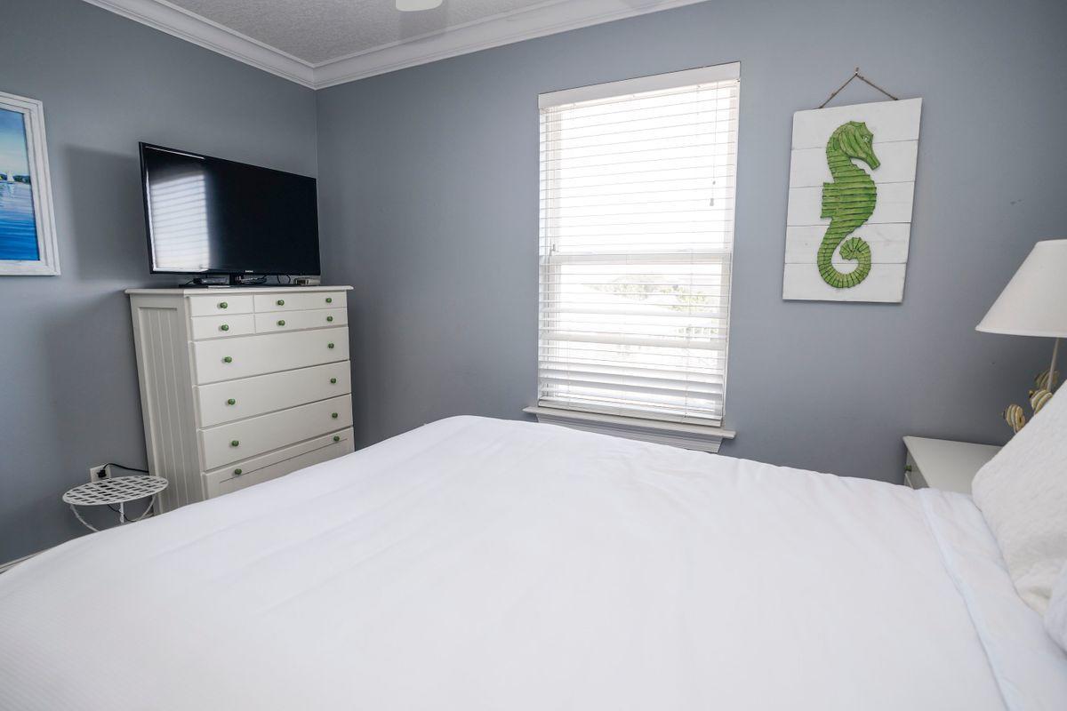 SUNSET VILLAS - Residential