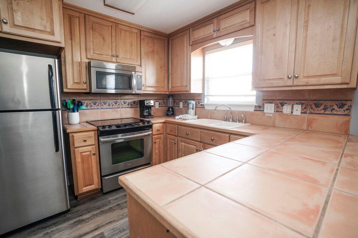 SUNSET VILLAS - Residential