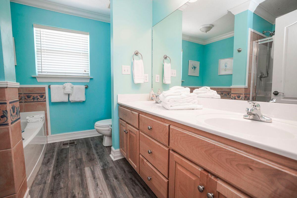 SUNSET VILLAS - Residential