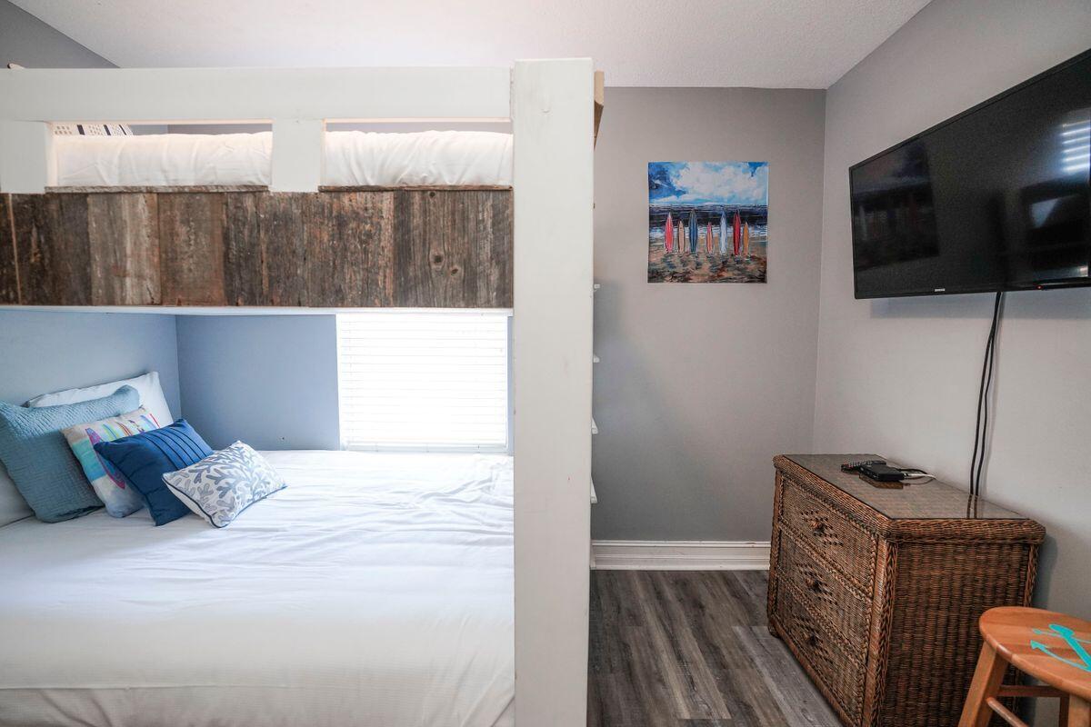 SUNSET VILLAS - Residential