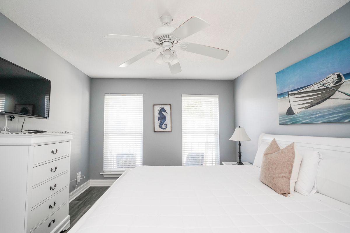 SUNSET VILLAS - Residential