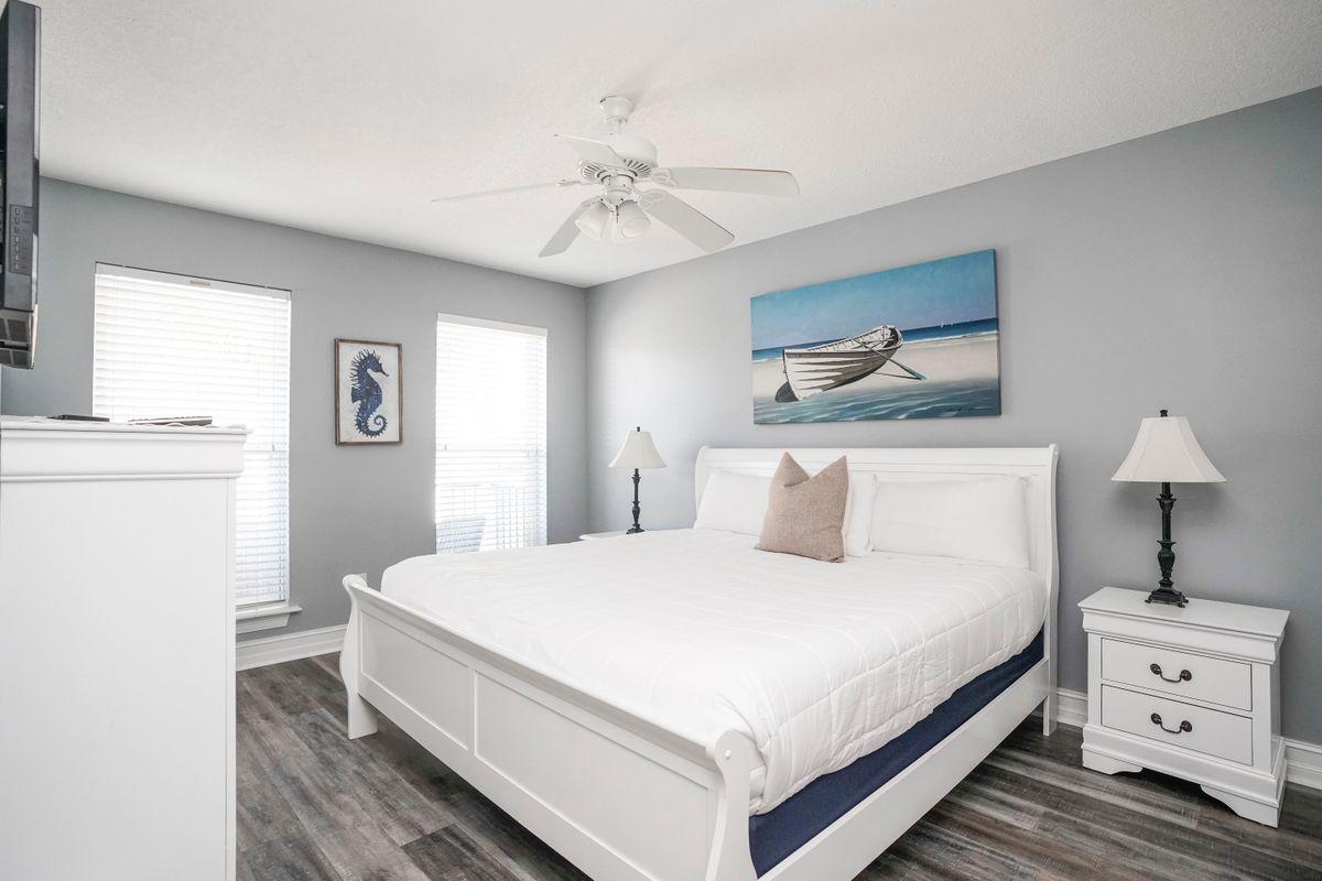 SUNSET VILLAS - Residential