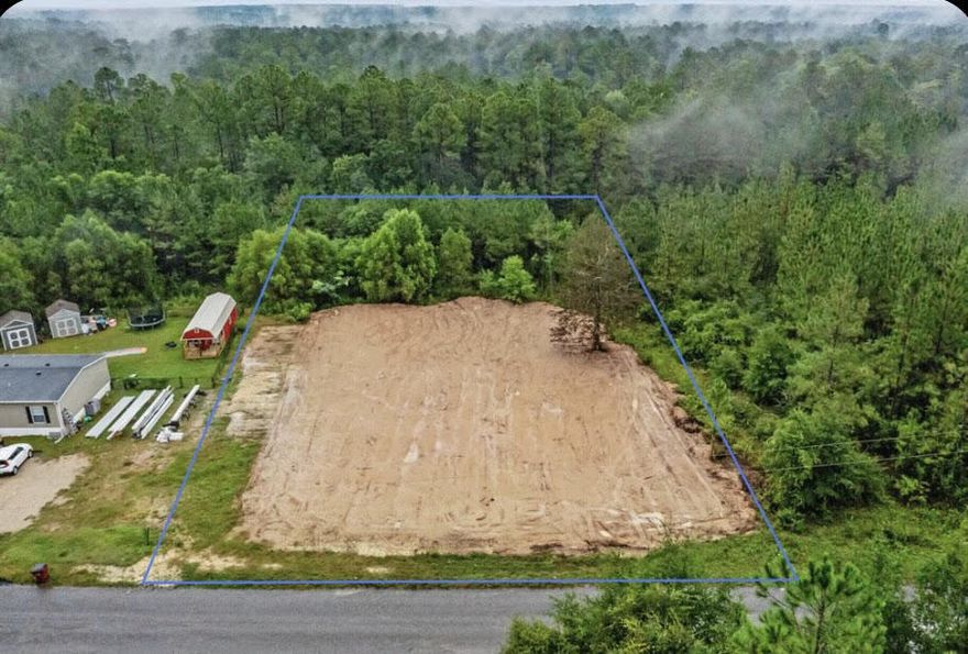 Great buildable lot sitting on 1.03 acres on Old River Rd.  It is partially cleared, and land use is SFR.