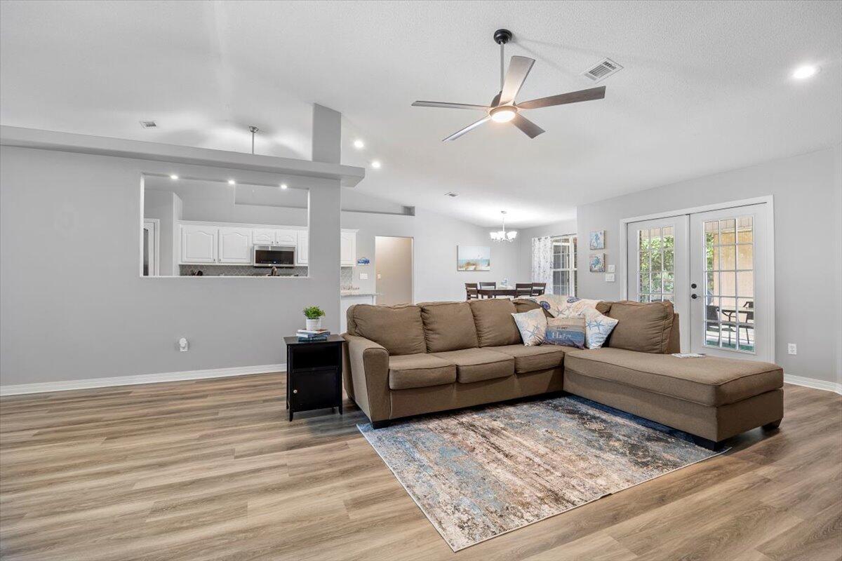 HOLLEY BY THE SEA - Residential