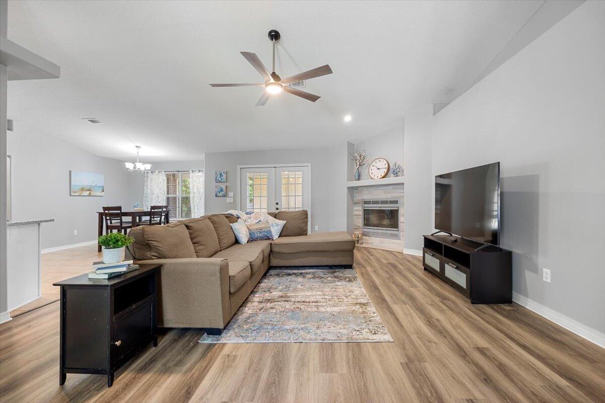 HOLLEY BY THE SEA - Residential