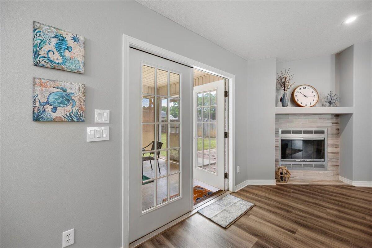 HOLLEY BY THE SEA - Residential