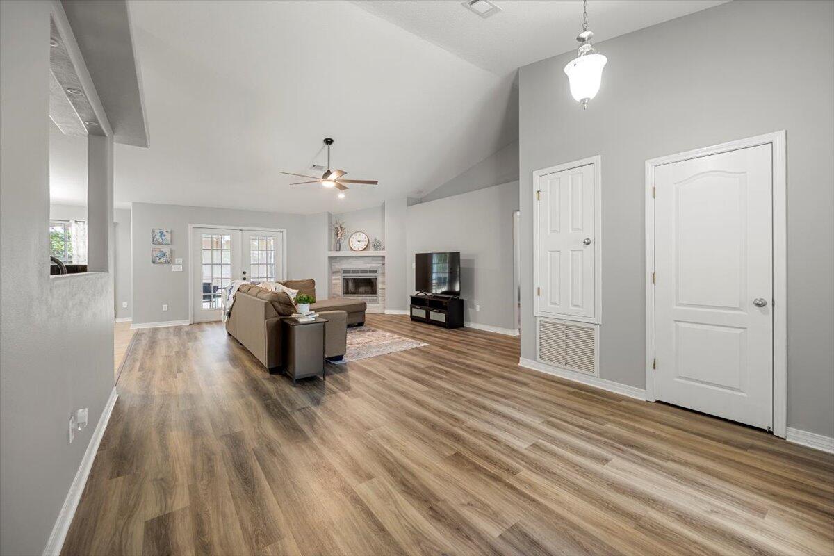 HOLLEY BY THE SEA - Residential
