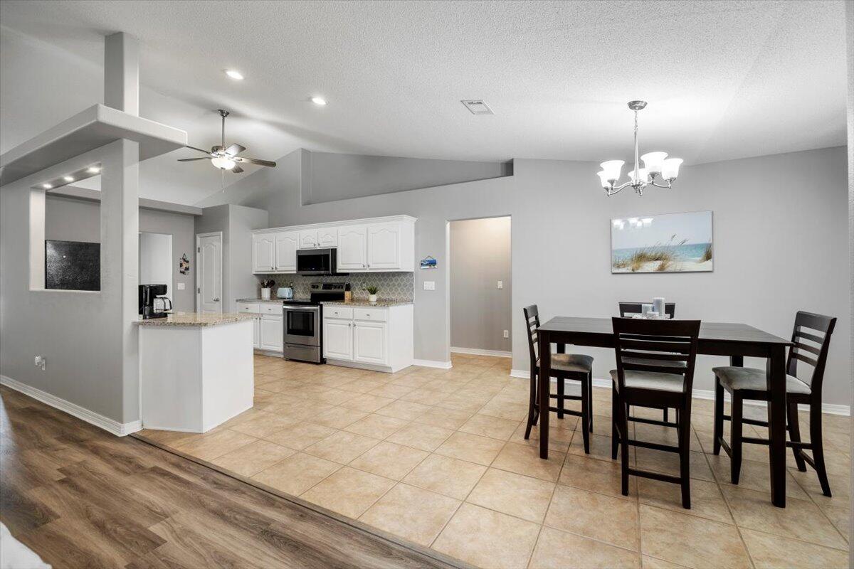 HOLLEY BY THE SEA - Residential