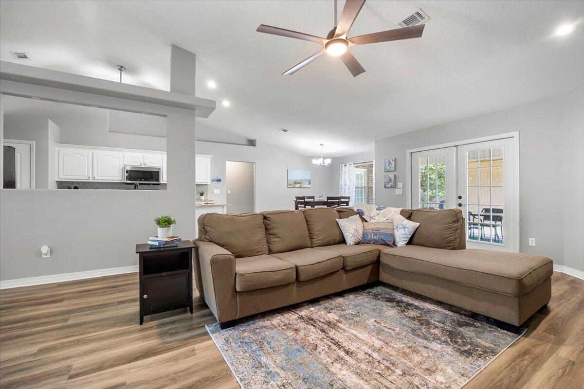 HOLLEY BY THE SEA - Residential