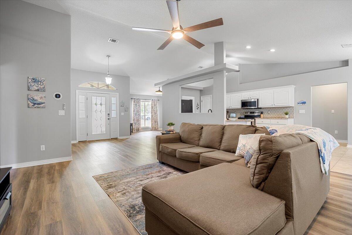HOLLEY BY THE SEA - Residential
