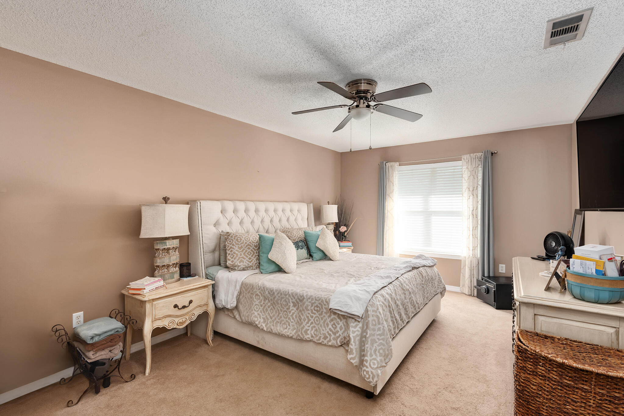 MALIBU GARDENS - Residential