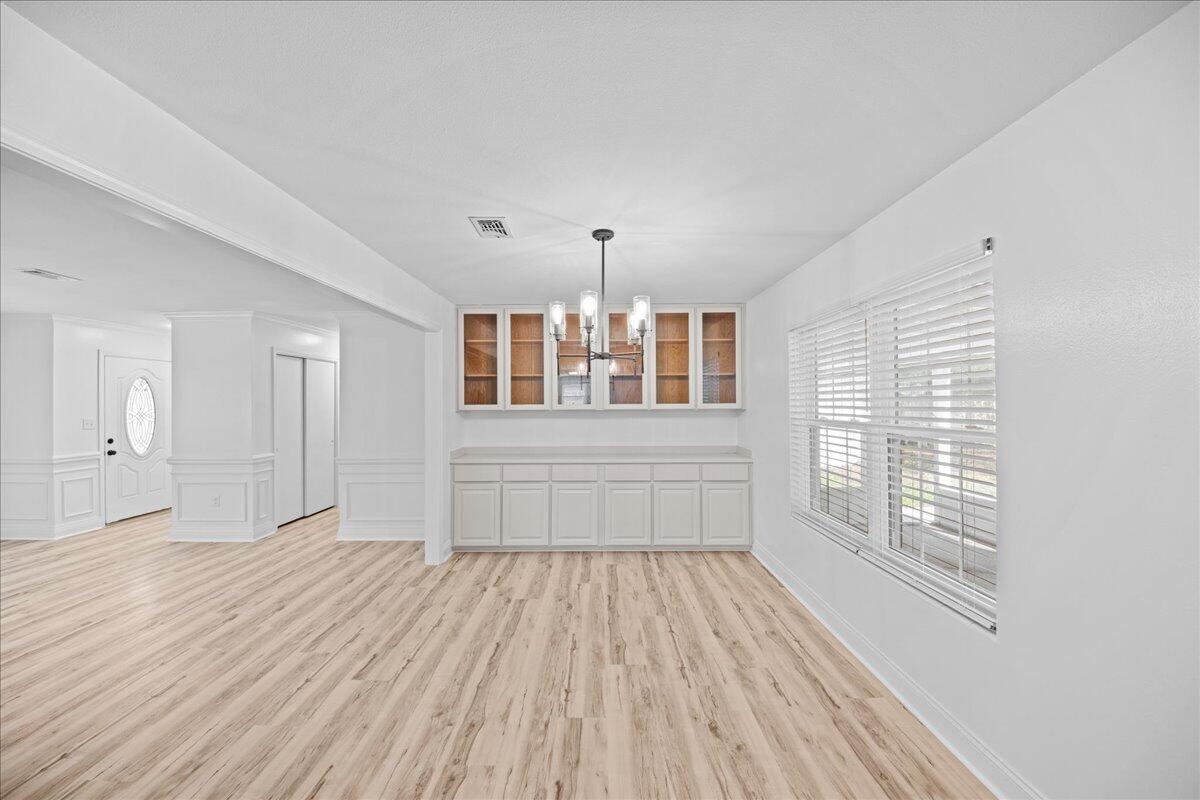 COUNTRY CLUB EST 1ST LOT 1 BLK S - Residential