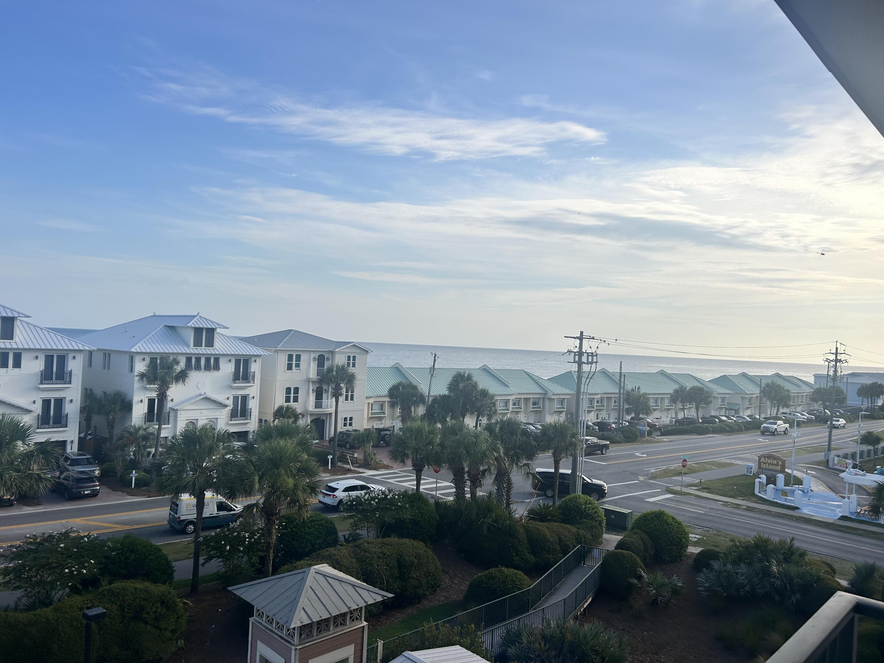 EMERALD WATERS - Residential