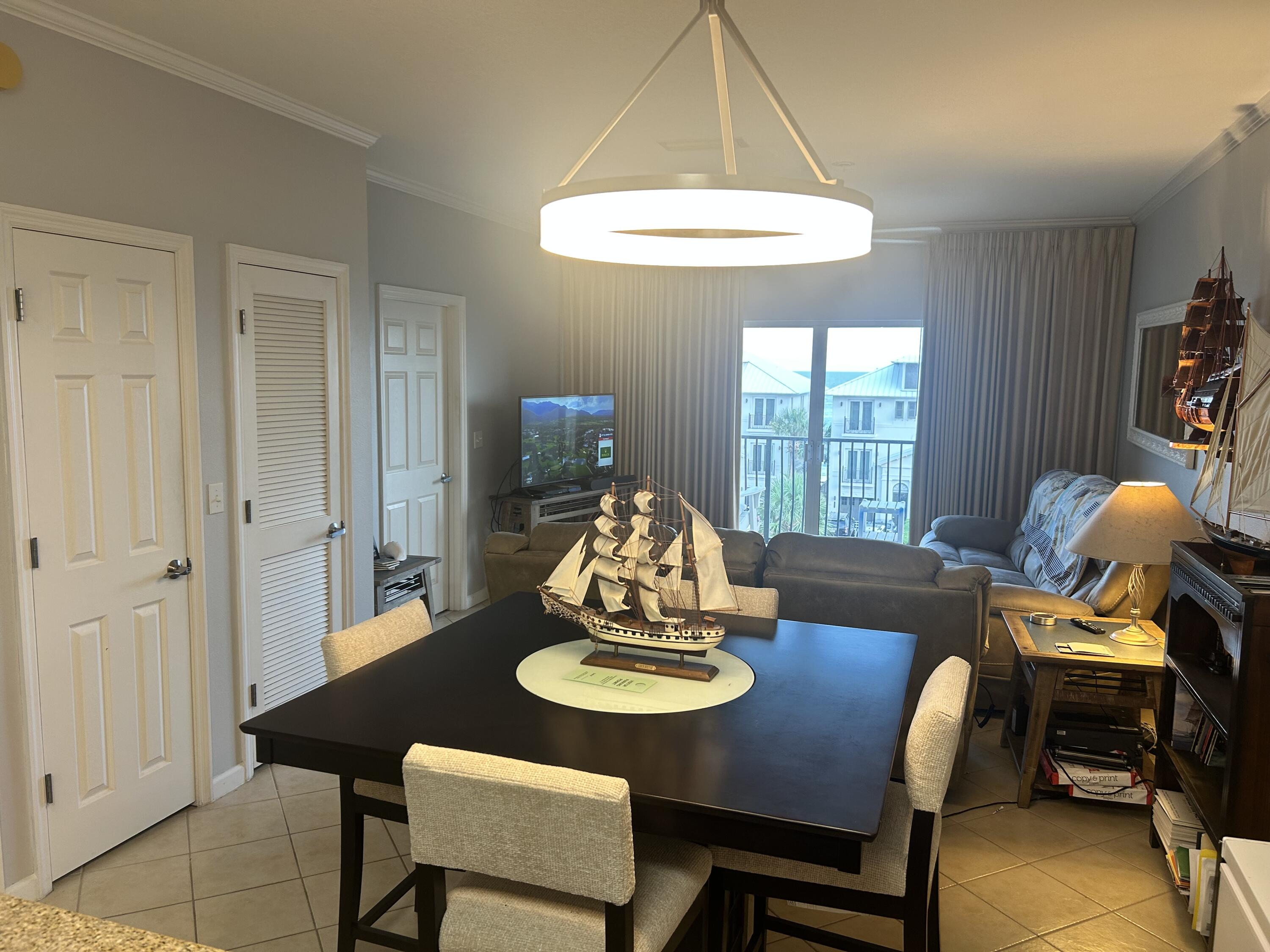 EMERALD WATERS - Residential