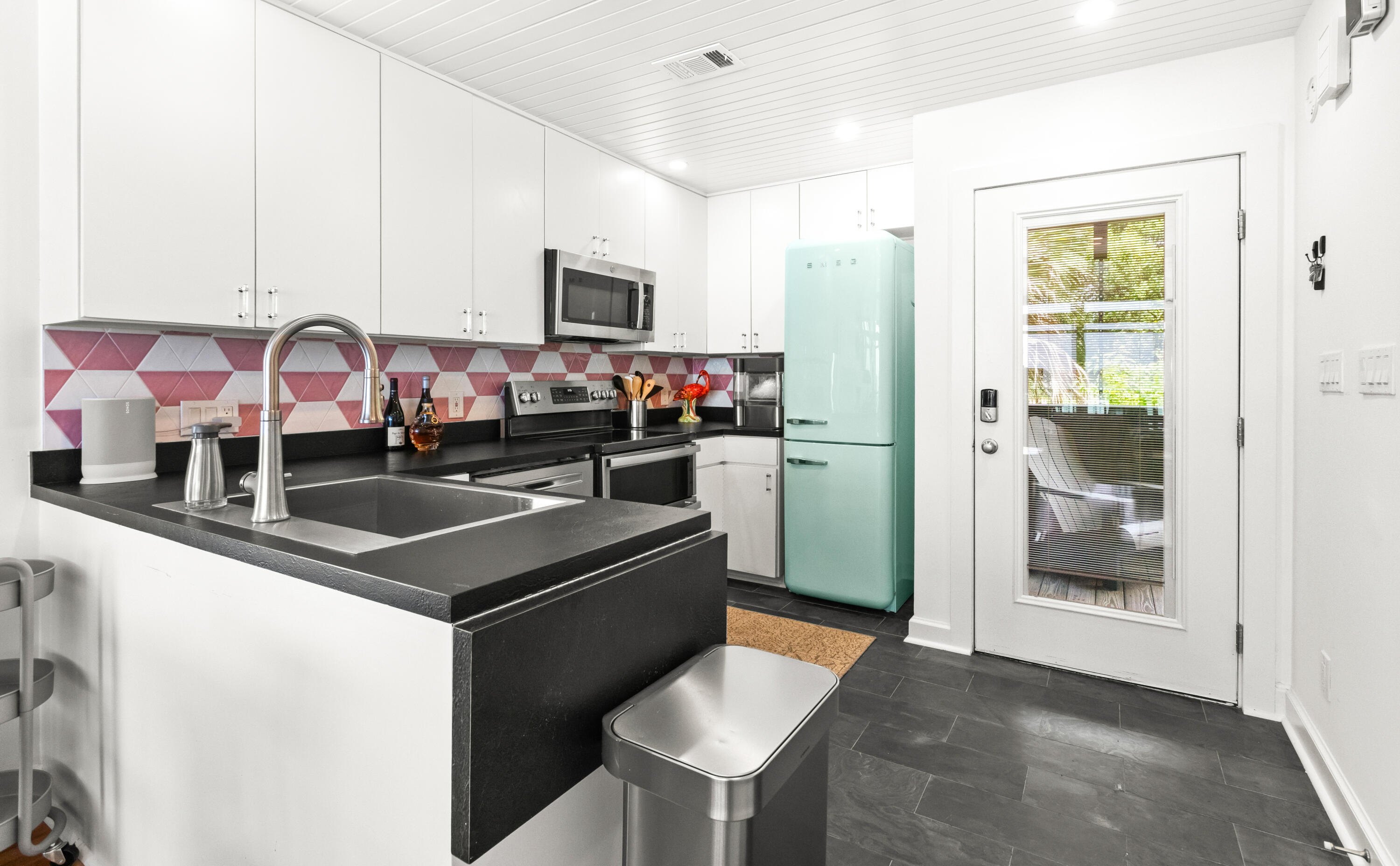 CRYSTAL BEACH - Residential