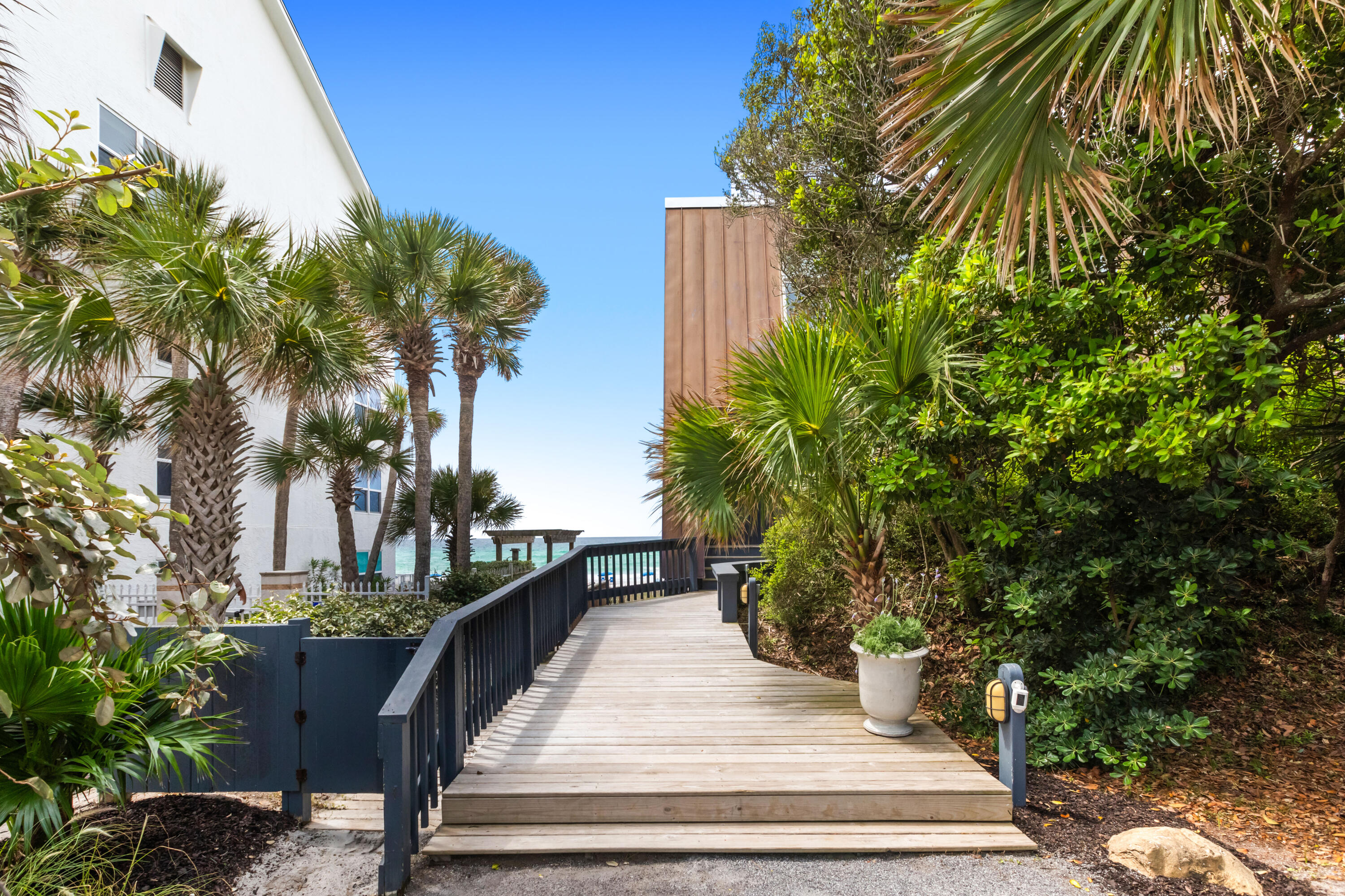 CRYSTAL BEACH - Residential