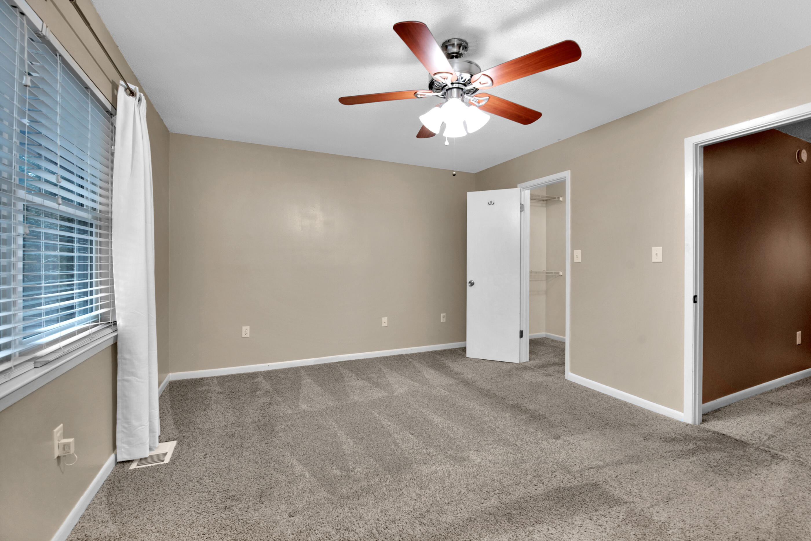 MONTAGE MANOR RE/PLAT LOT 22 - Residential