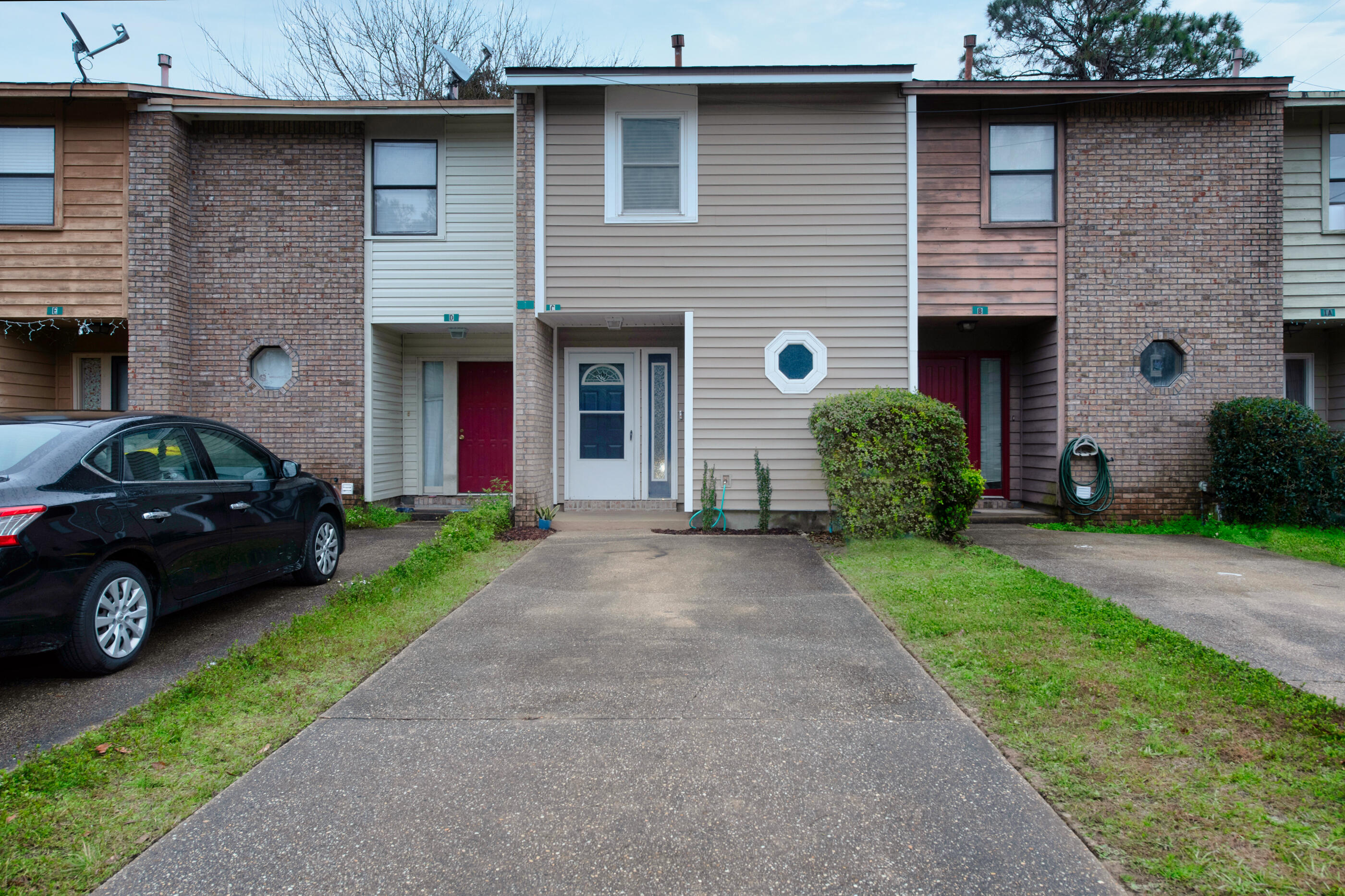 Welcome to Fort Walton Beach's newest townhome! This townhome is extremely close proximity to all 3 local schools. Step inside and be greeted by the downstairs open concept floorpan. Spacious living room for hosting while cooking the in the kitchen. Up stairs features the two bedrooms with a common full bathroom. This property resides 10 minutes from Hurlburt Air Field and 20 minutes to Elgin Air Force Base. Schedule your showing today!