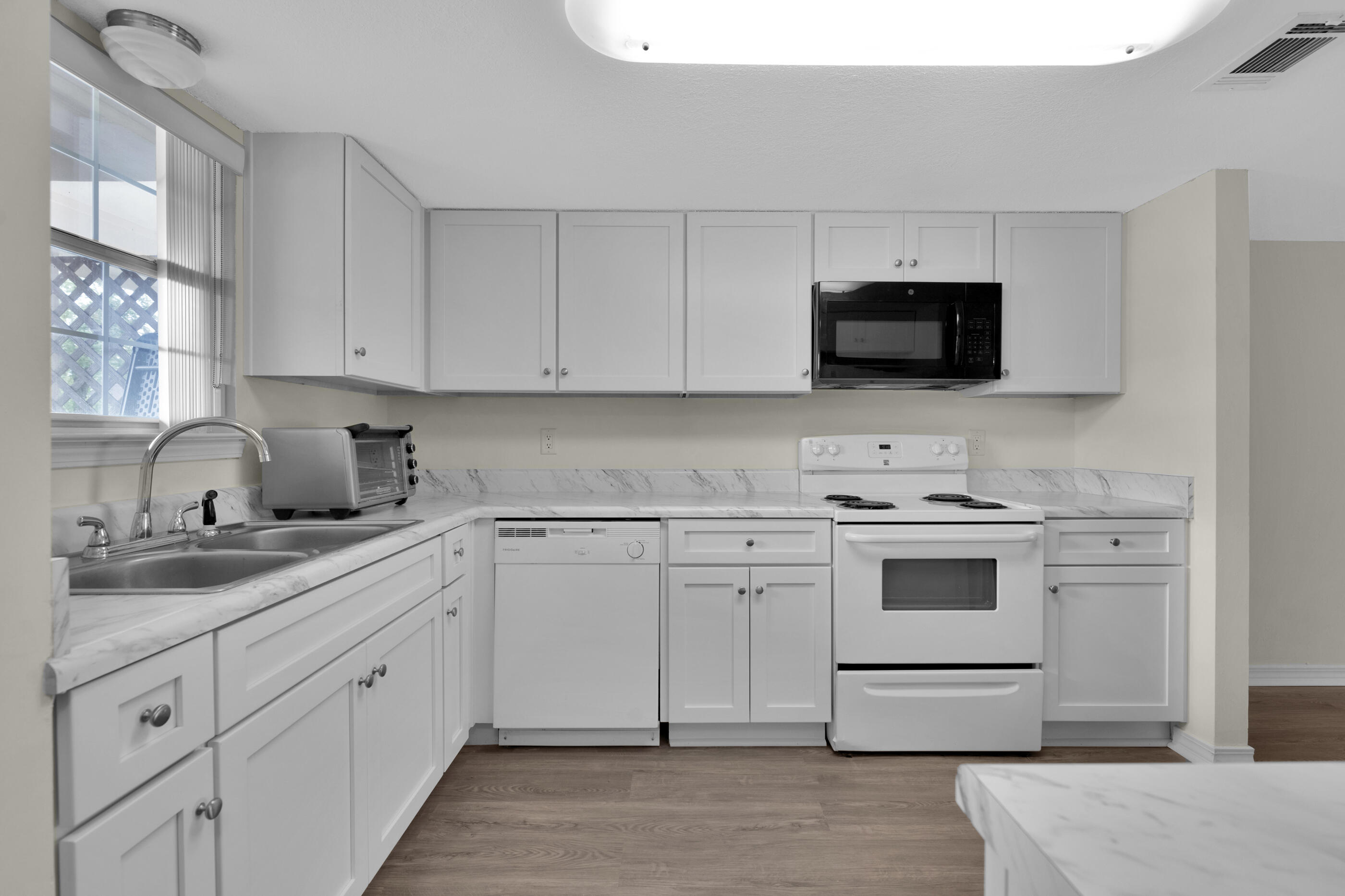 FOREST OAKS PH 1 - Residential