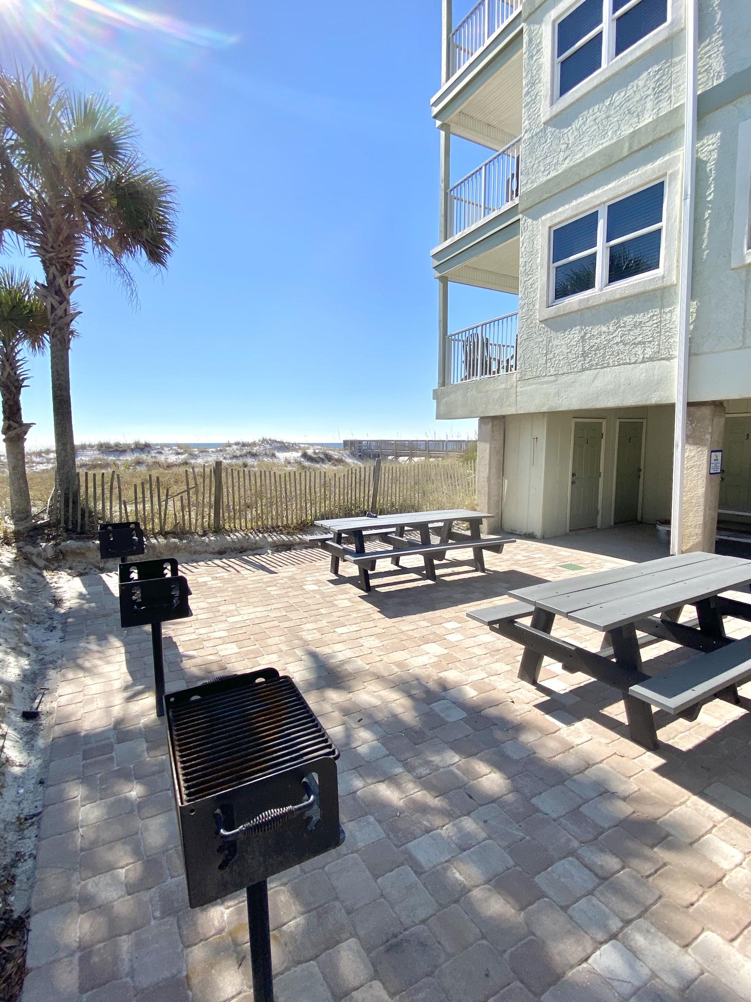 Commodore's Retreat - Residential
