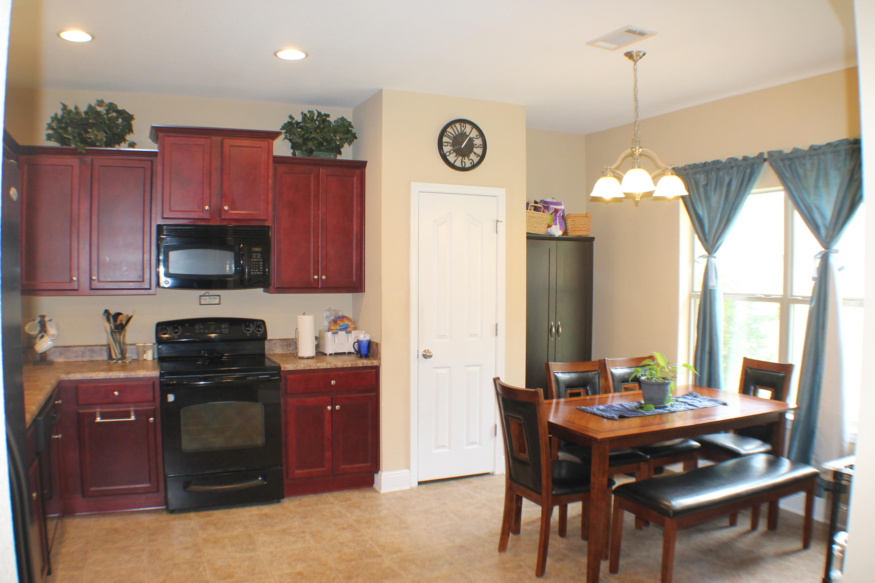 ROLLING RIDGE - Residential