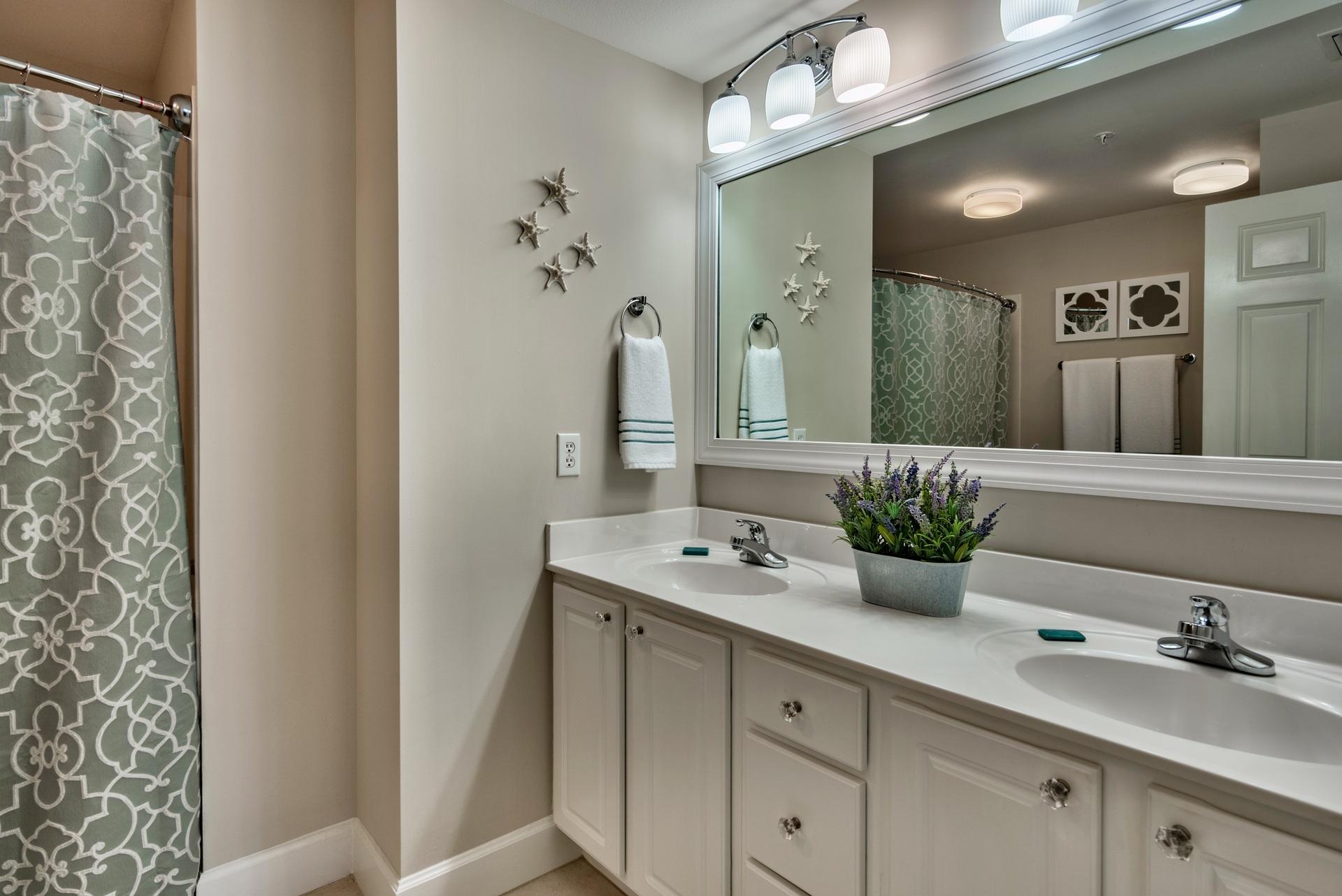 SUNRISE BEACH - Residential