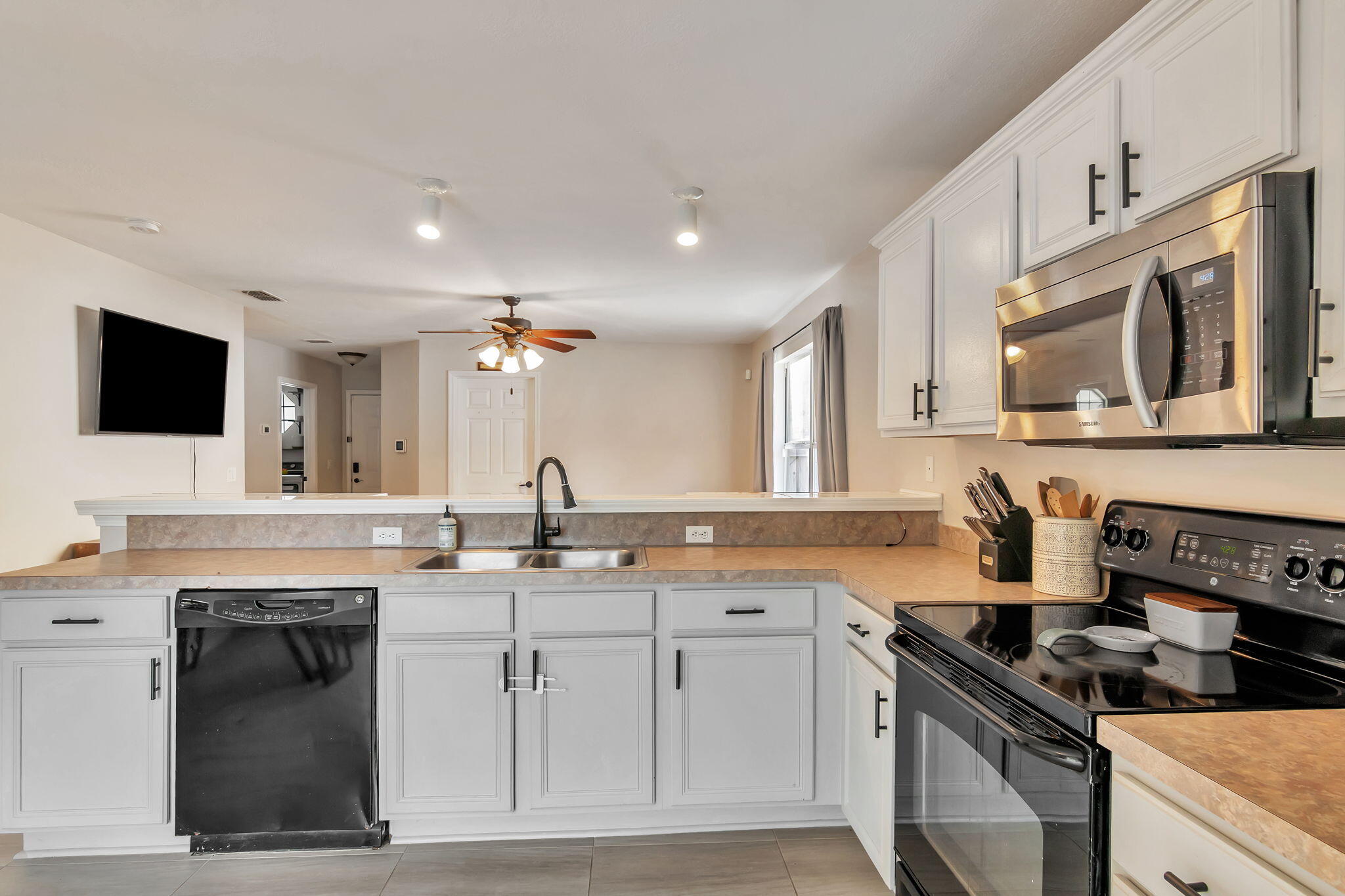 EAST BAY HEIGHTS - Residential