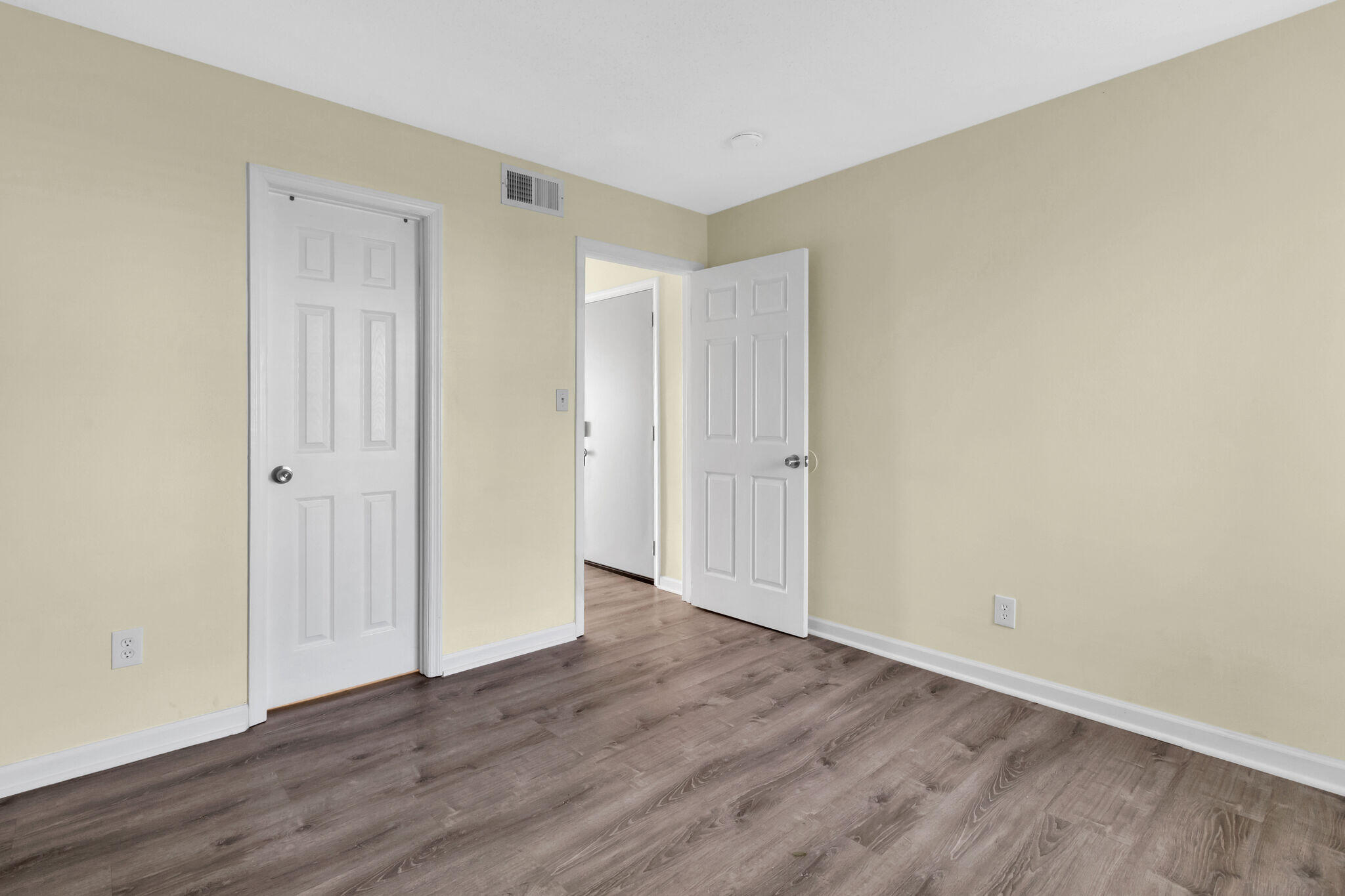 FINISTERRA CONDO - Residential Lease