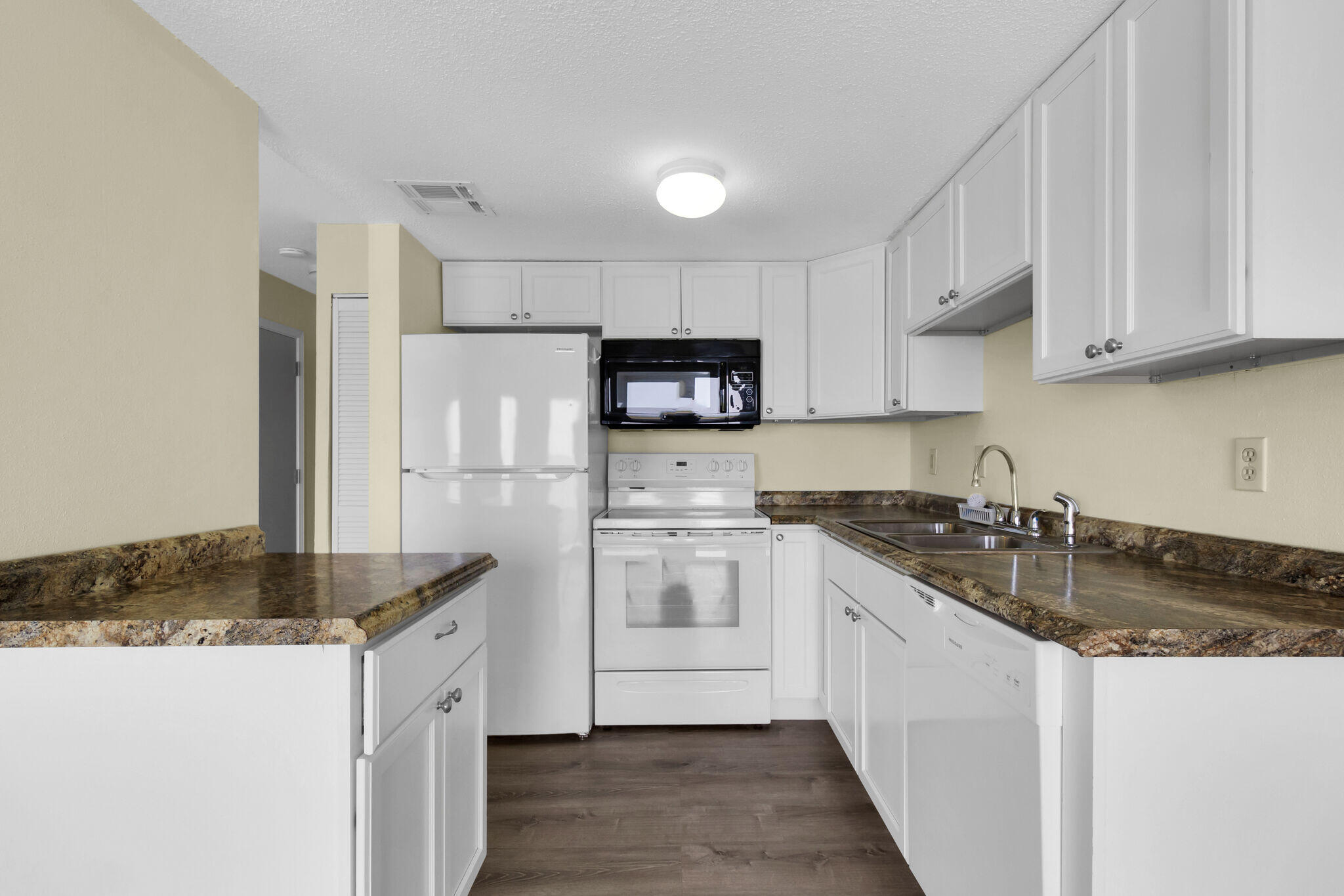 FINISTERRA CONDO - Residential Lease