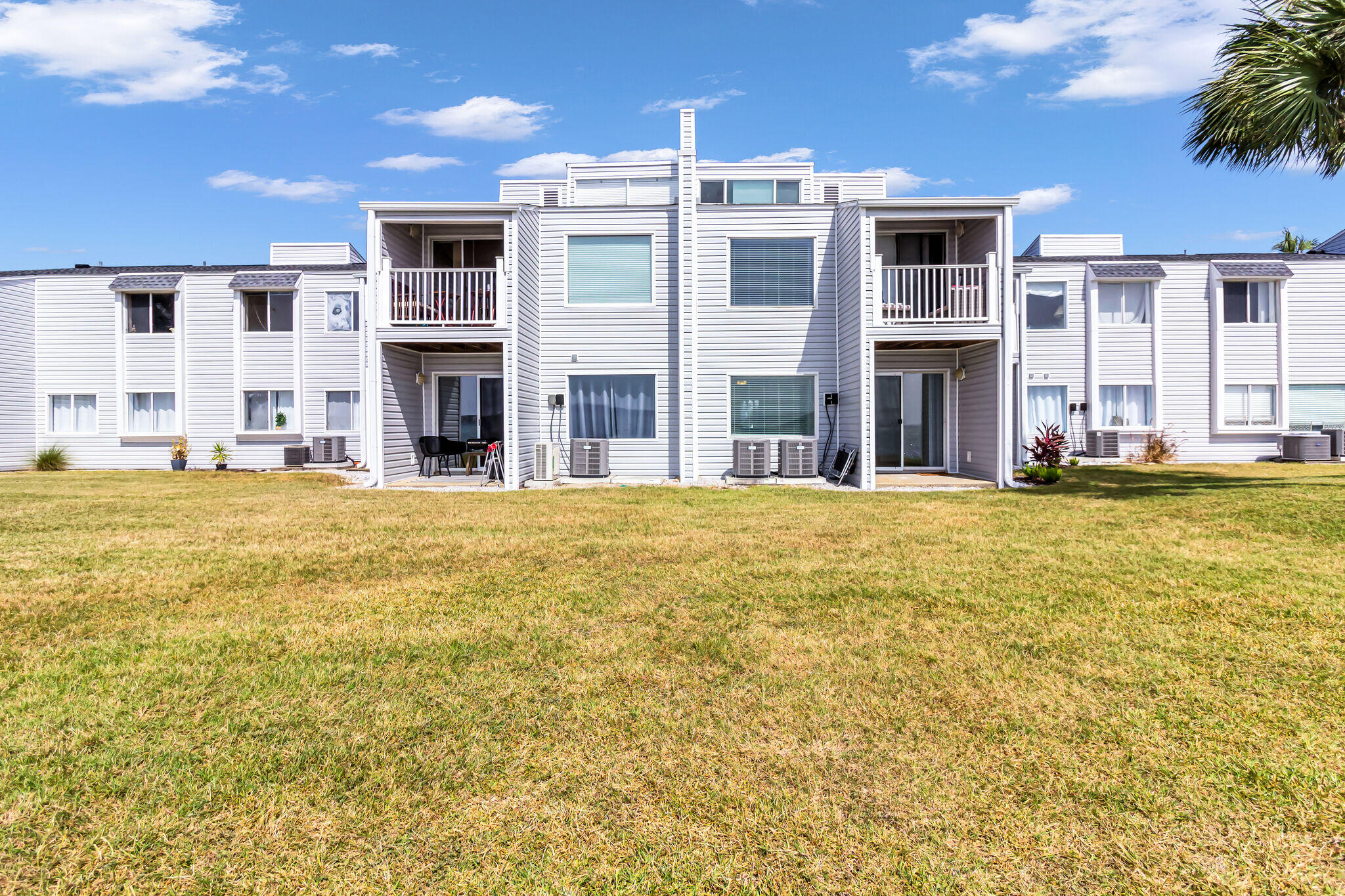 FINISTERRA CONDO - Residential Lease