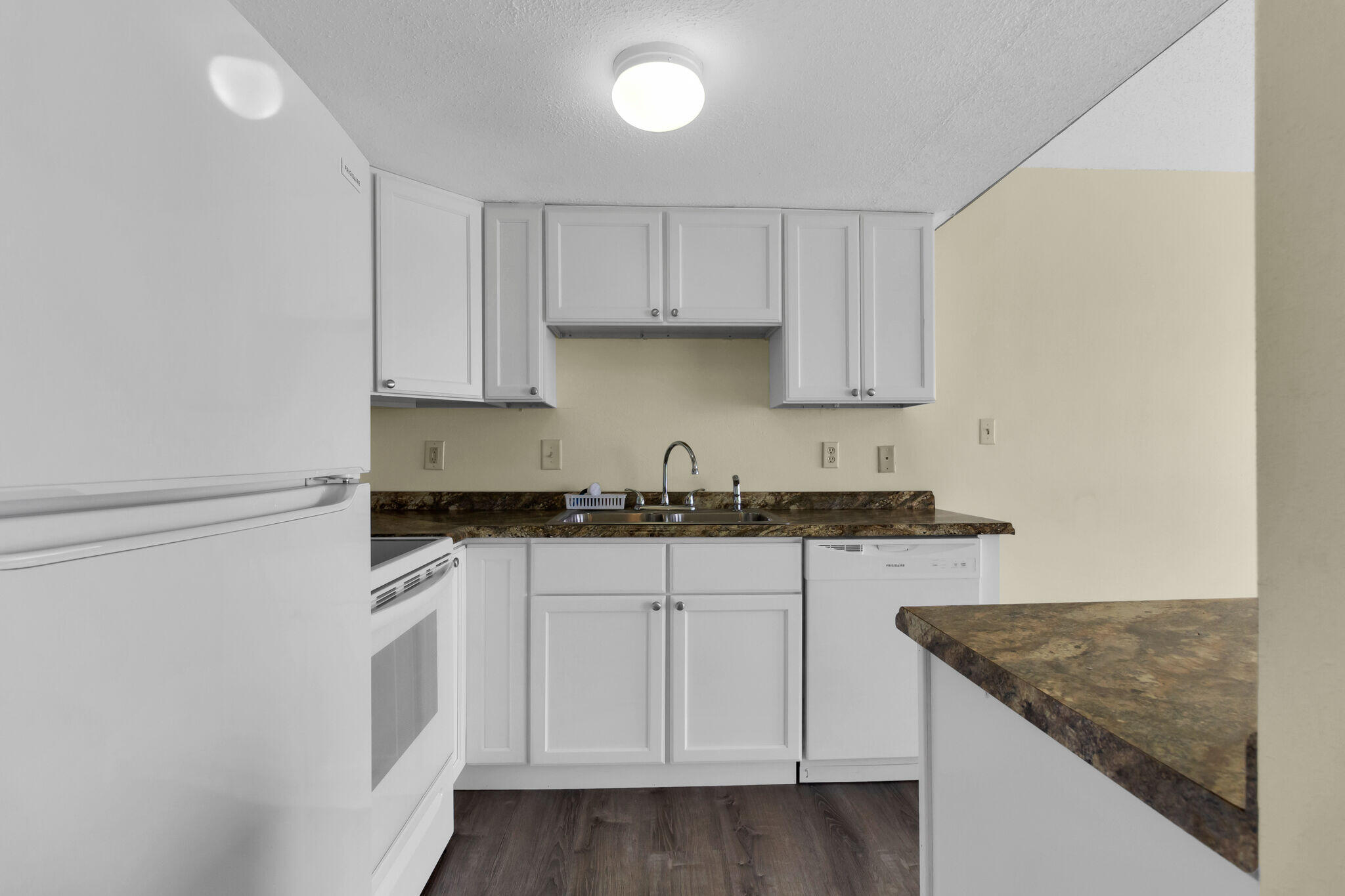 FINISTERRA CONDO - Residential Lease