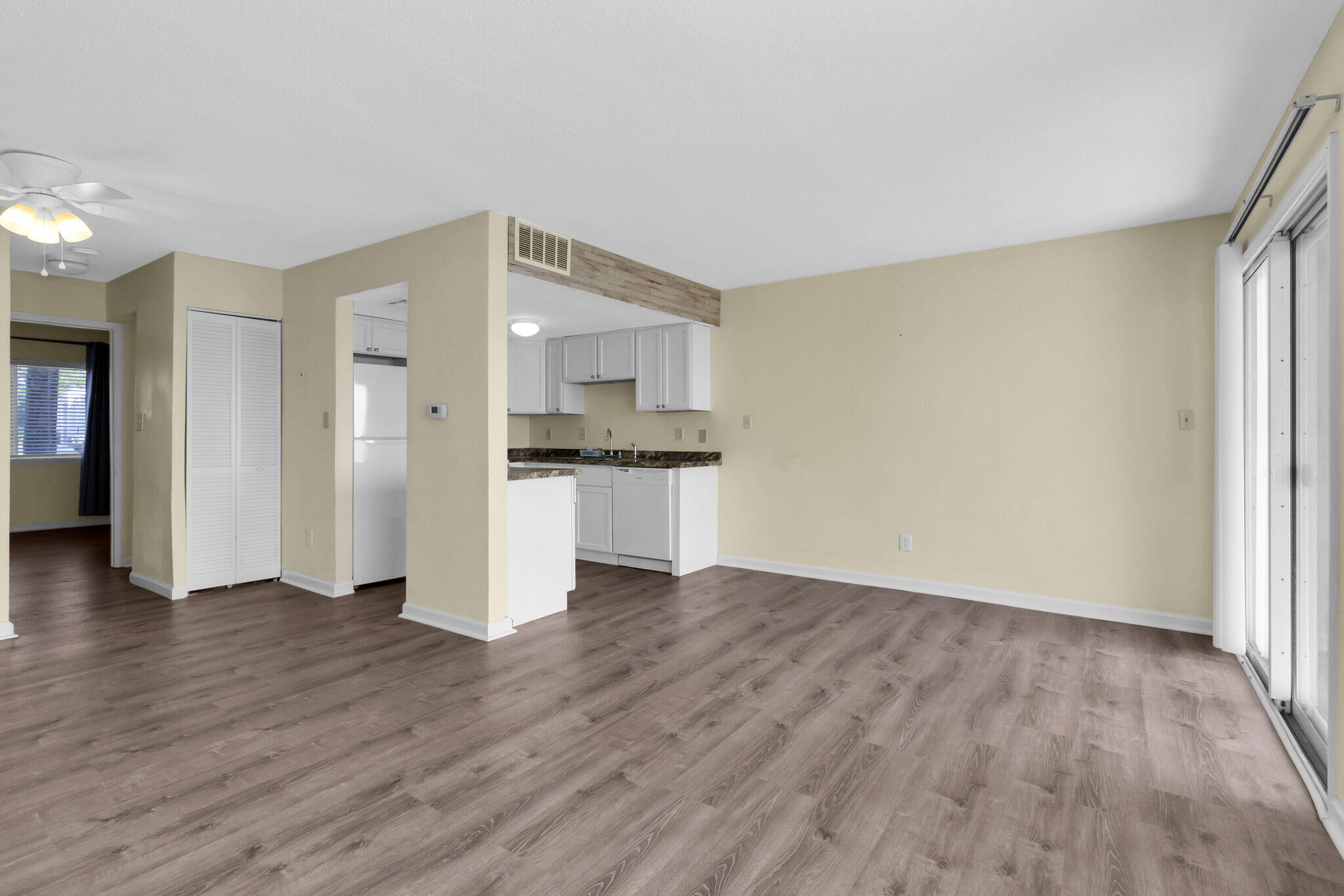 FINISTERRA CONDO - Residential Lease