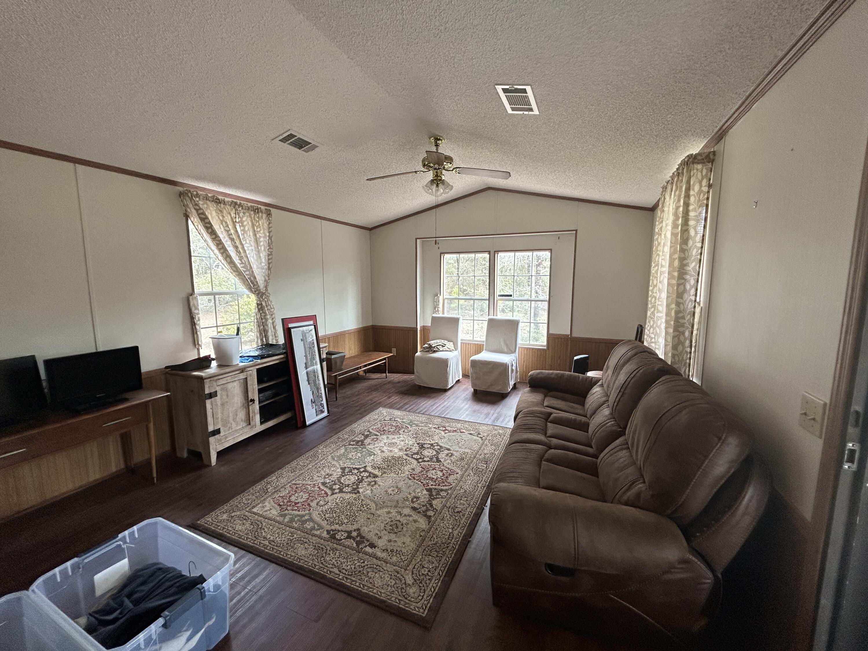 METES & BOUNDS - Residential Lease