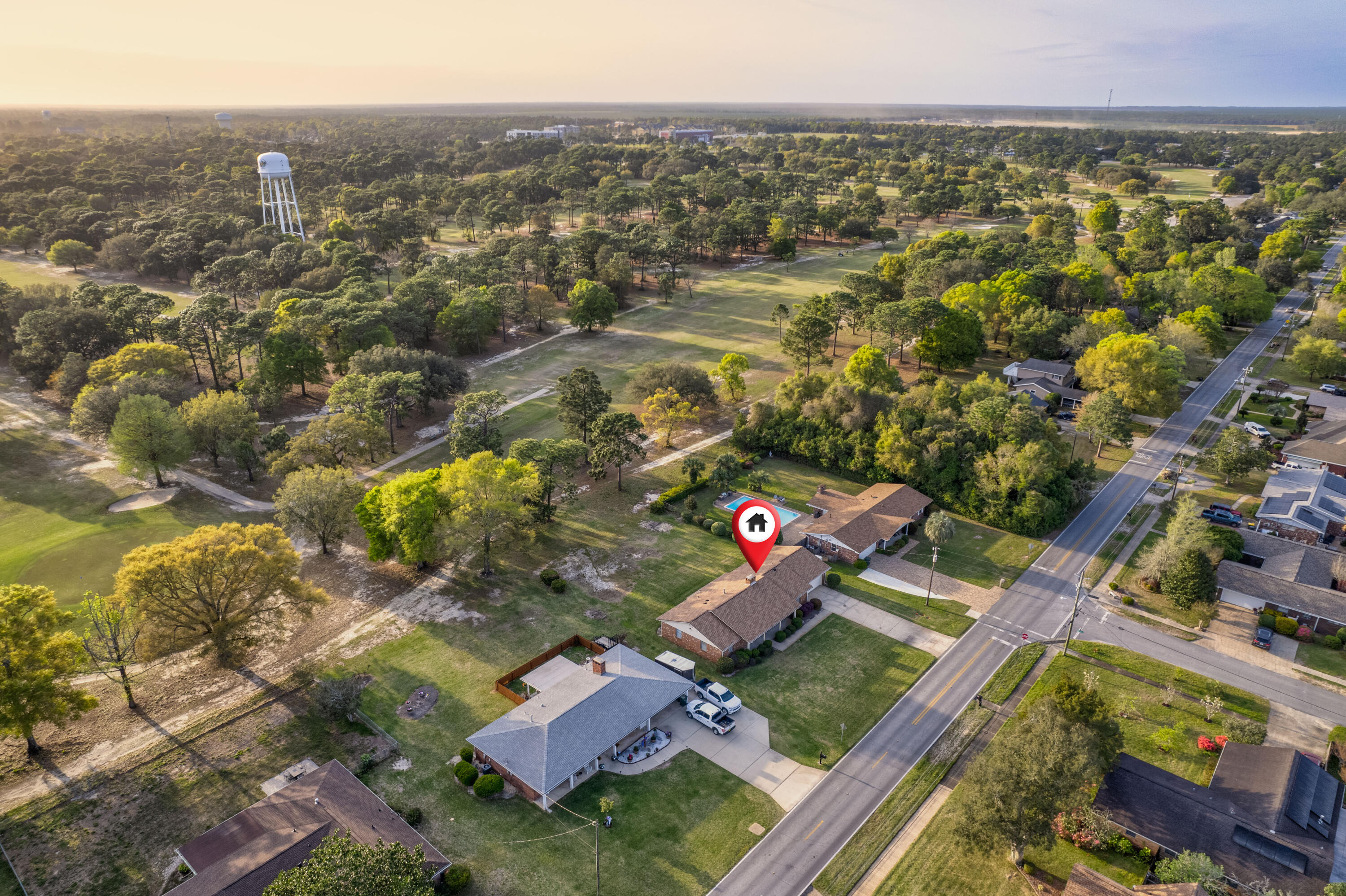 COUNTRY CLUB ESTATES - Residential