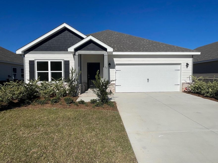 Seaside Model, entering you will see your flex room to your side & your formal dining area is open and leaves the room for whatever you desire.  Your new oversized kitchen is on the other side of the dining area and is open to the great room.  This kitchen leaves you open to have any all kitchen gadgets with all the counterspace and cabinet space you could desire.  Your new home separates the bedrooms into two separate retreats for ultimate privacy.   The first is your owners suite off a nook in the back of the home.  Your new bedroom is spacious and includes an ensuite bathroom.  The owners walk in closet leaves plenty of room for all your clothes.  The second Bedroom retreat is off the dining room on the guest hall.