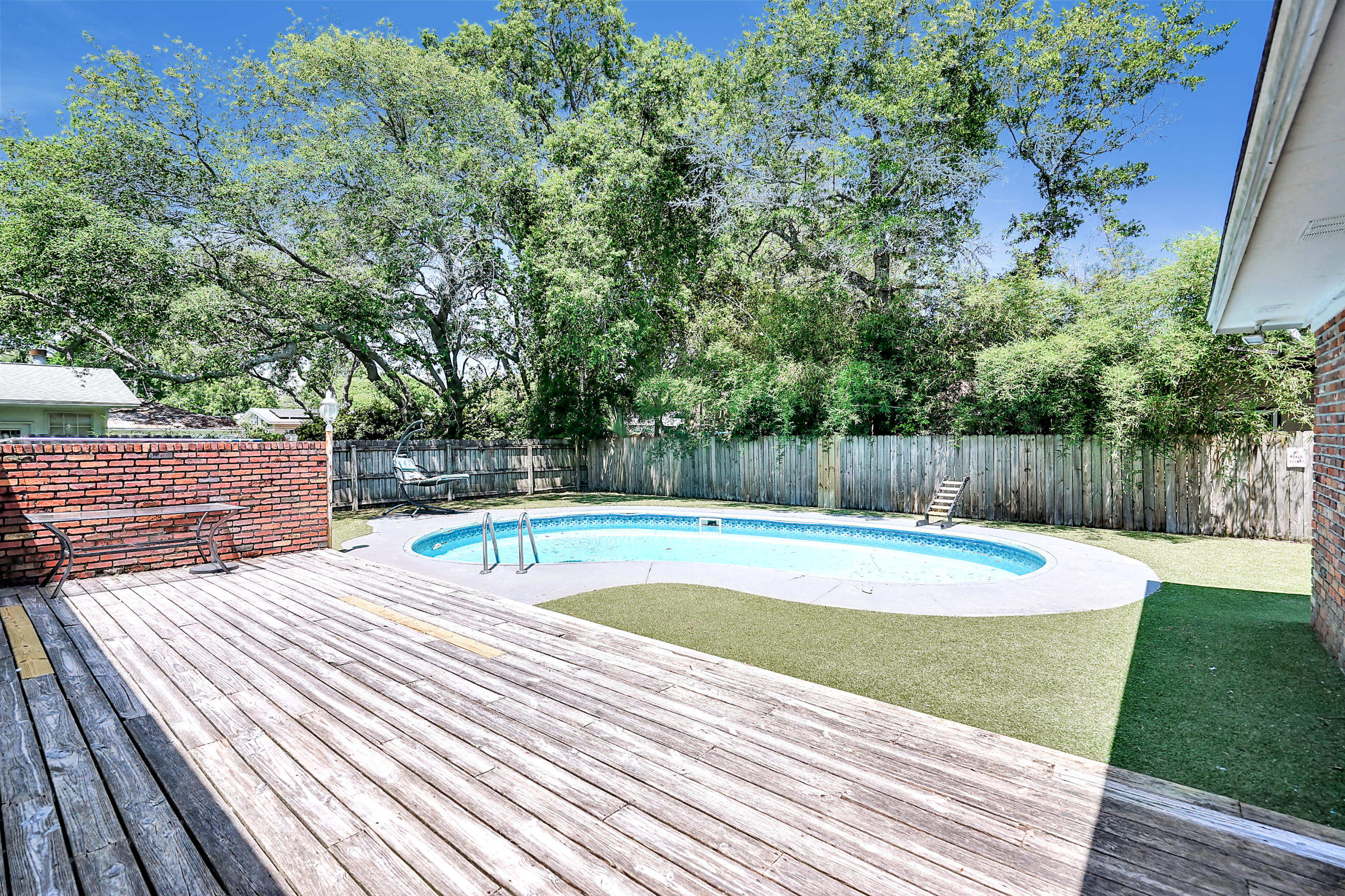 GARNIERS HEIGHTS 1ST ADDN - Residential