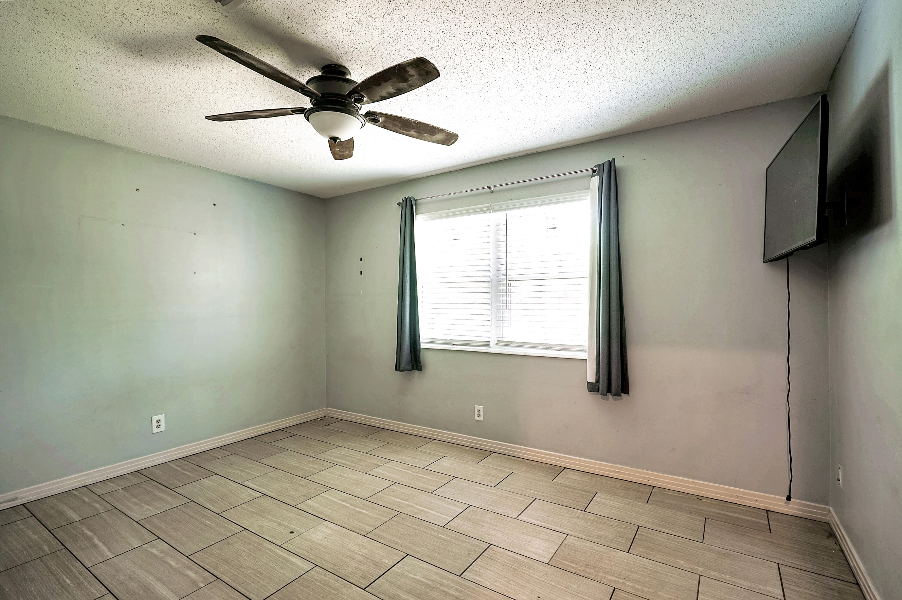 GARNIERS HEIGHTS 1ST ADDN - Residential