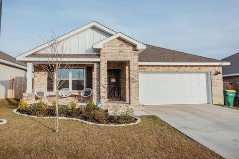 Photo of 4605 Naval Court, Crestview, FL 32539 (MLS # 990014)