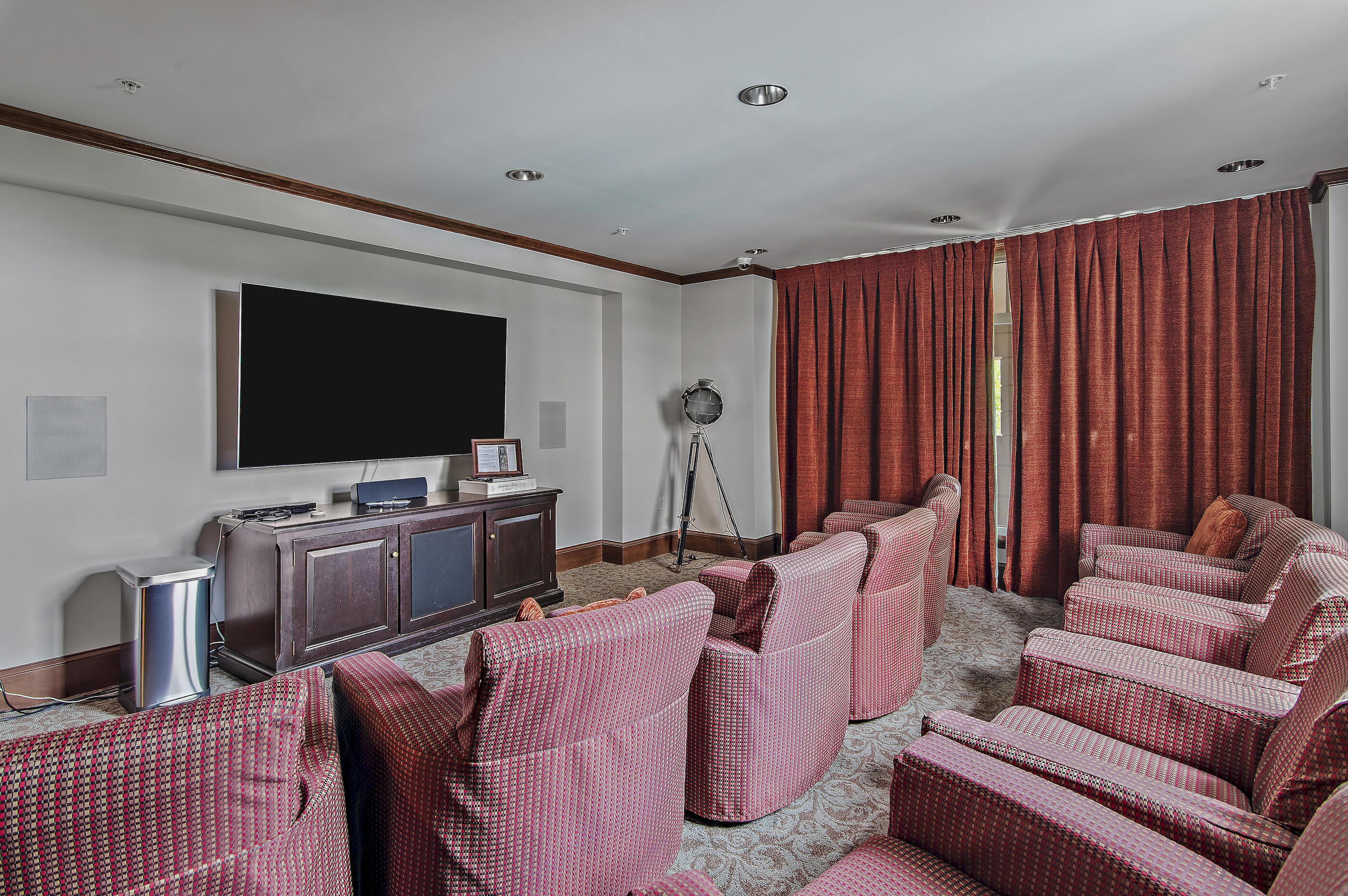 ONE WATER PLACE AT KELLY PLANTATION - Residential