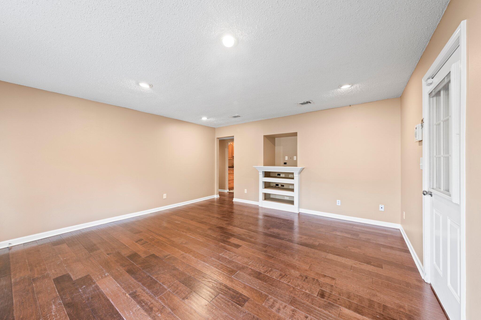 N/A - Residential Lease