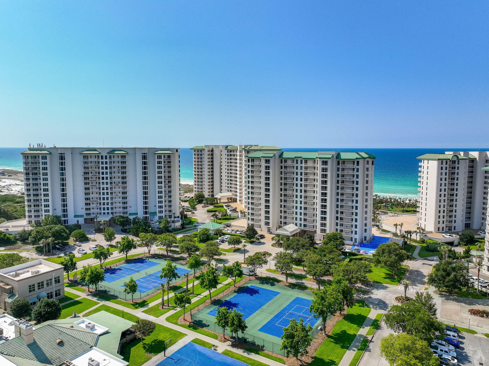 ST. BARTH AT SILVER SHELLS - Residential