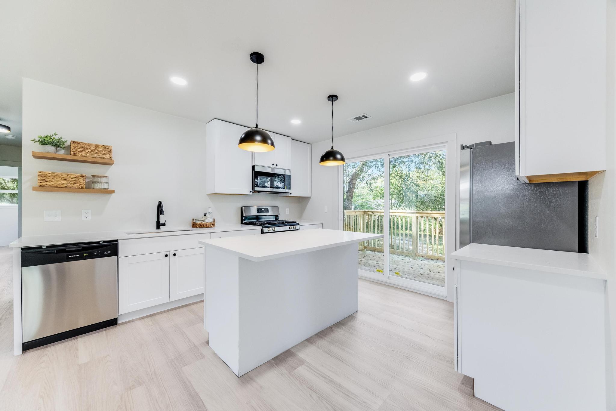16-3N-23-1440-000A-0030 - Residential Lease