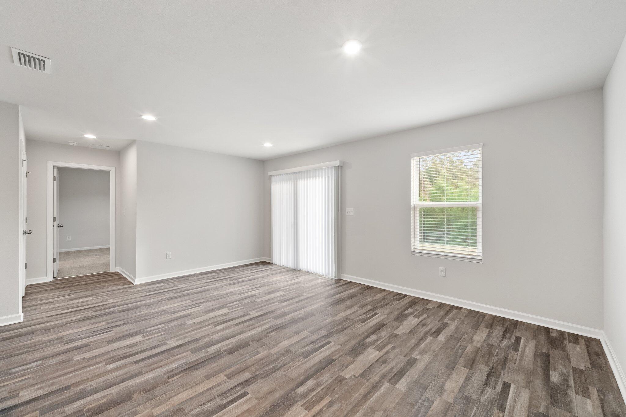 CROSS CREEK - Residential Lease