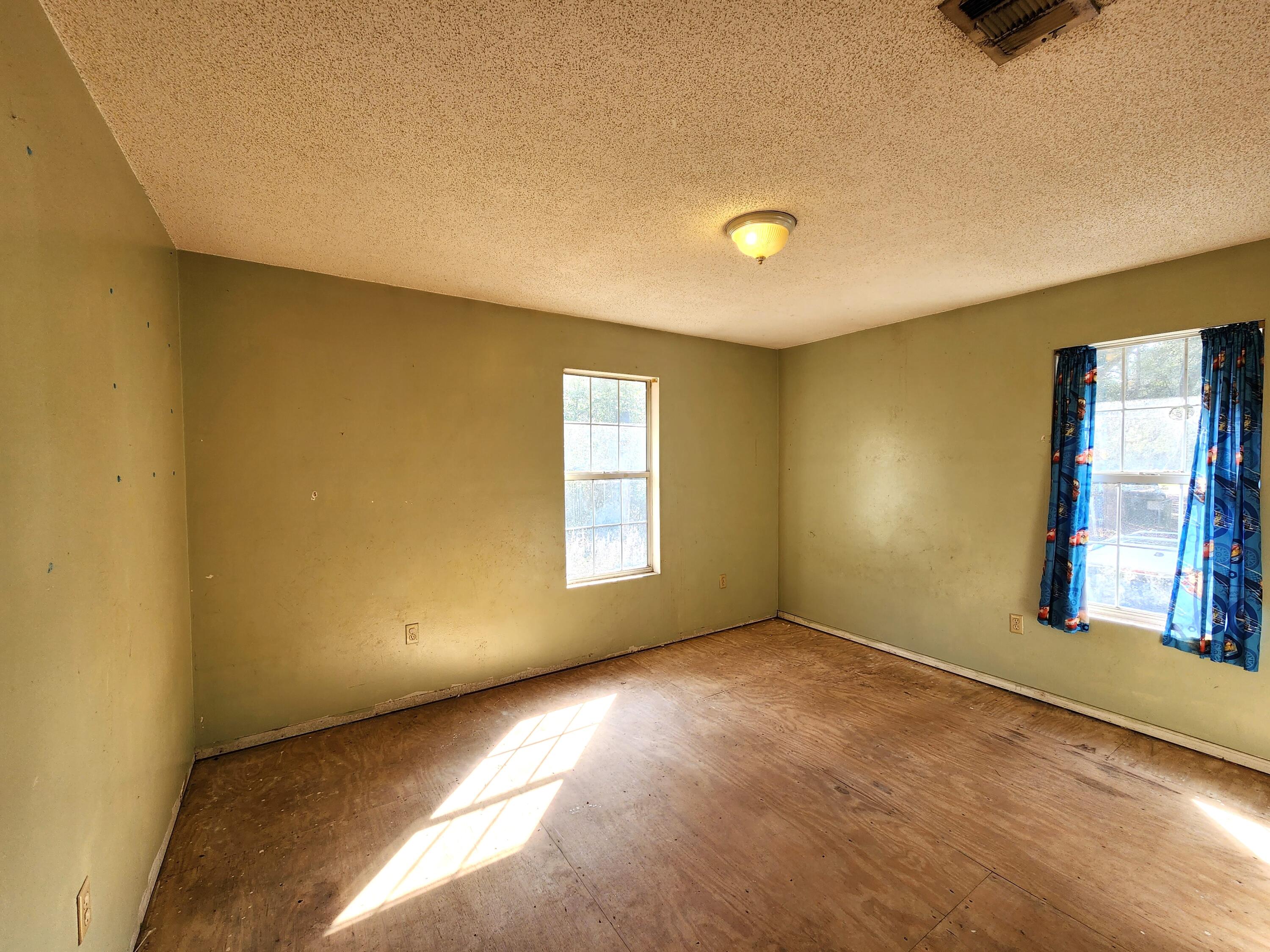 NO RECORDED SUBDIVISION - Residential