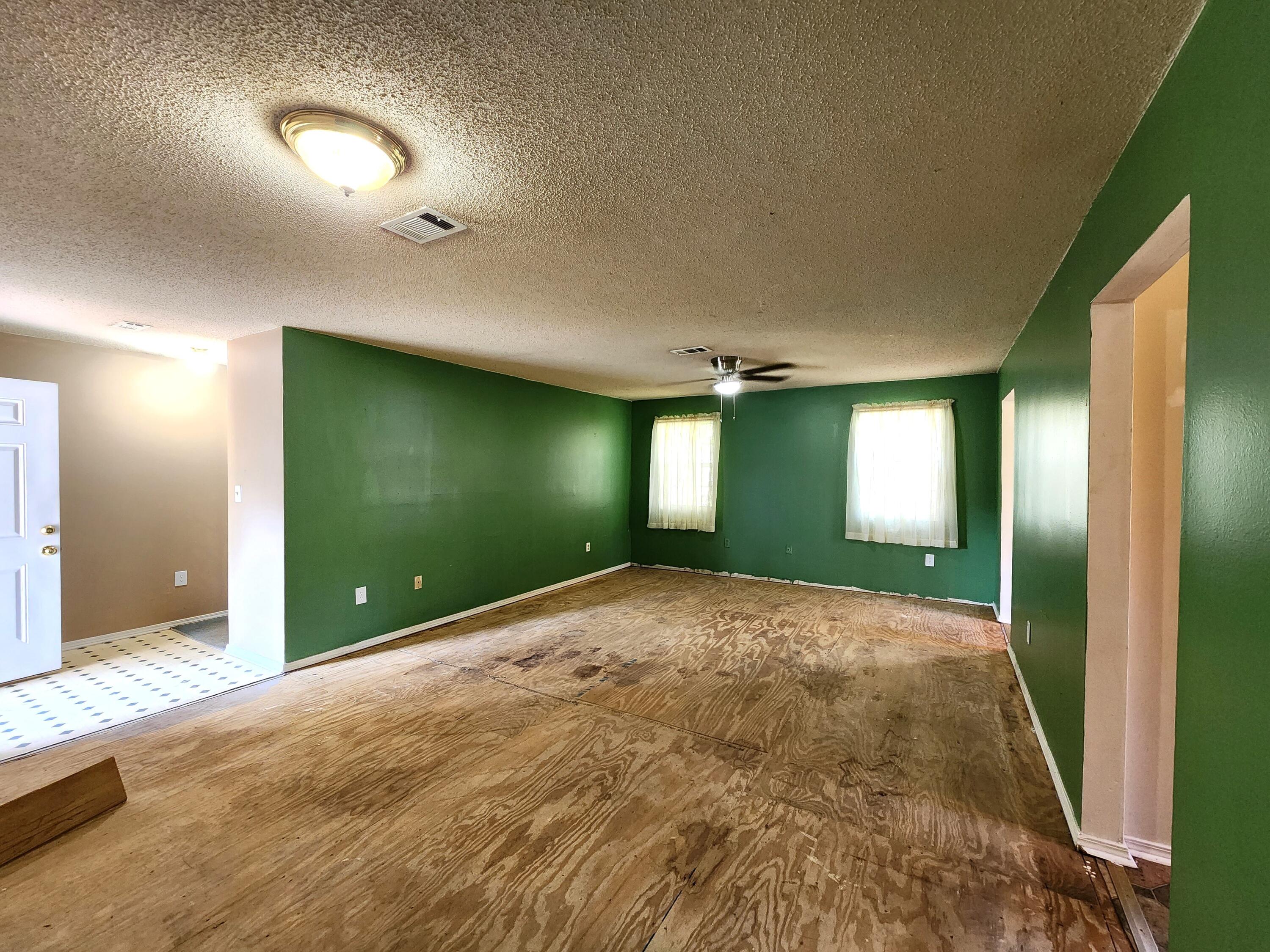 NO RECORDED SUBDIVISION - Residential